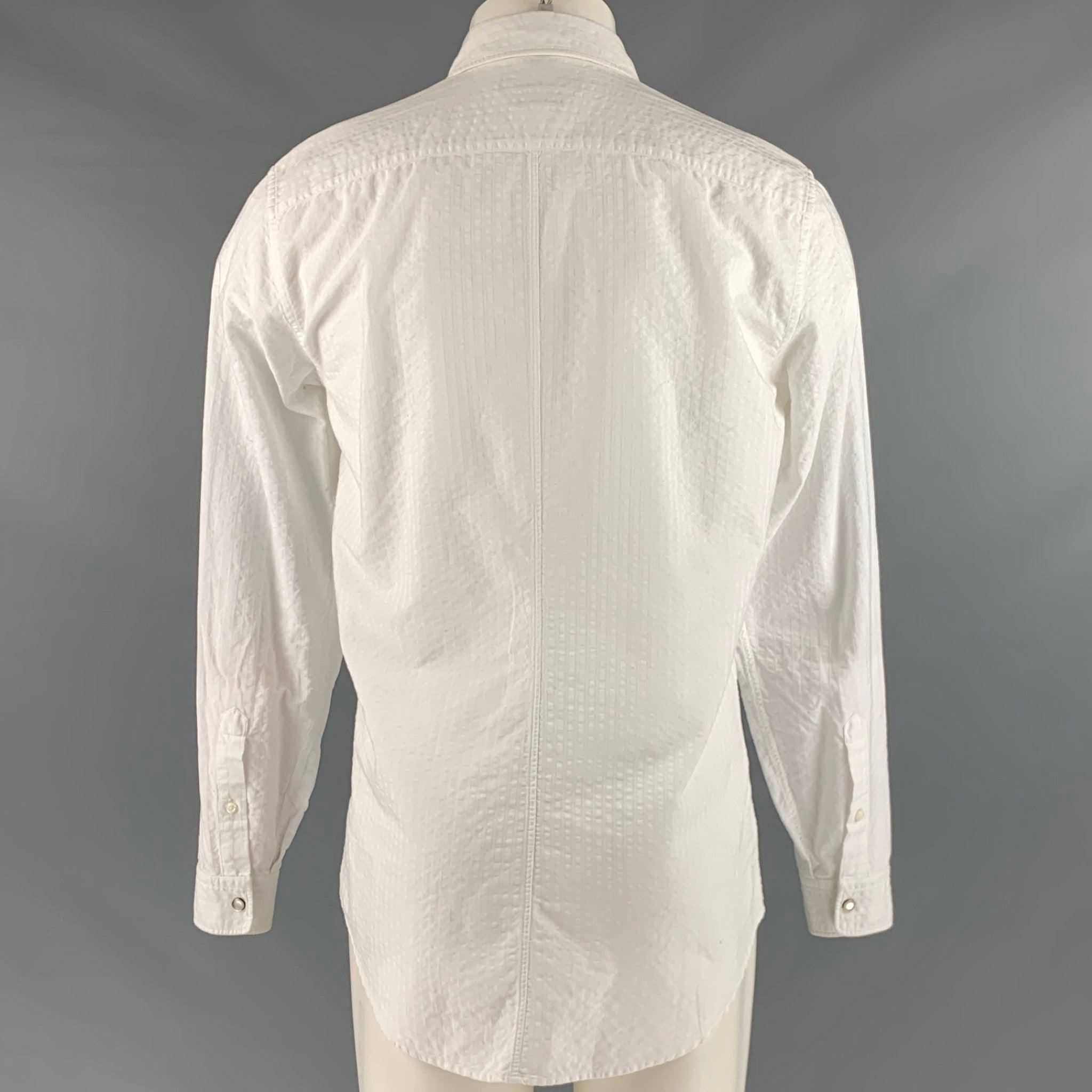 MARC JACOBS Size M White Seersucker Cotton Snaps Long Sleeve Shirt In Good Condition For Sale In San Francisco, CA