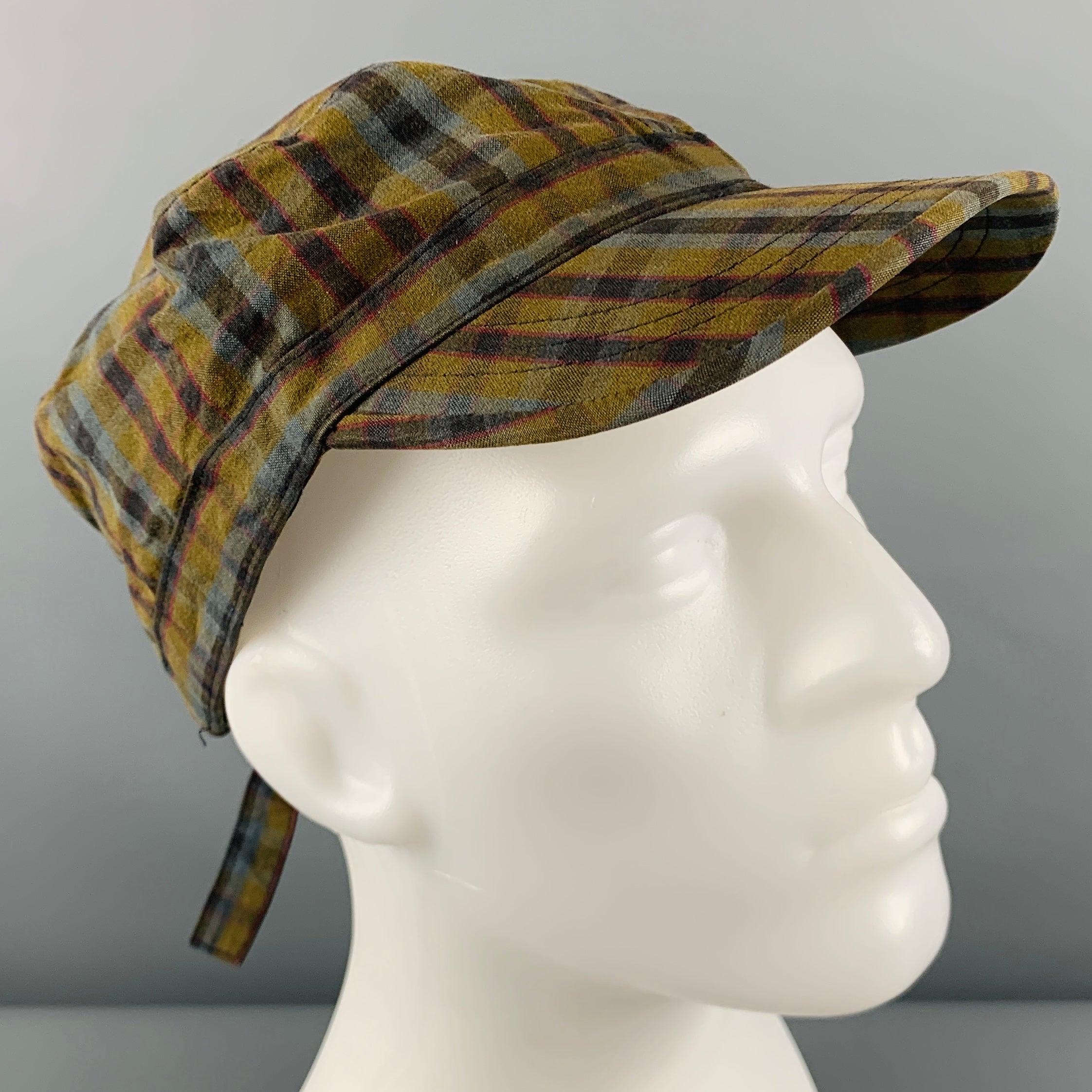 MARC JACOBS hat in a grey and olive green cotton featuring a low cap style, plaid pattern, and adjustable closure..Excellent Pre-Owned Condition. 

Marked:   size not marked 

Measurements: 
  Opening: 21 inches Brim: 2.25 inches Height: 3.5 inches
