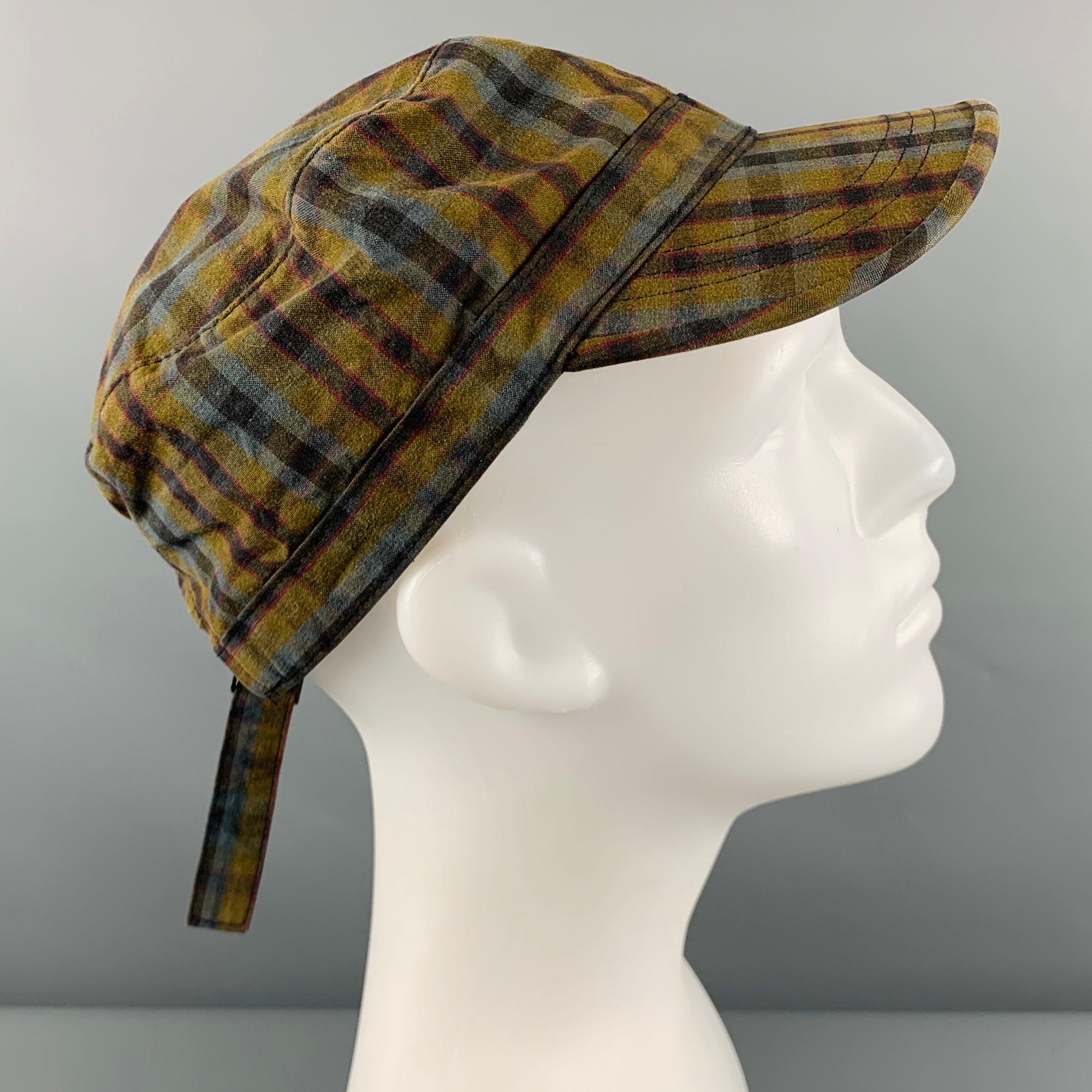 MARC JACOBS Size One Size Grey Green Plaid Cotton Hat In Excellent Condition For Sale In San Francisco, CA