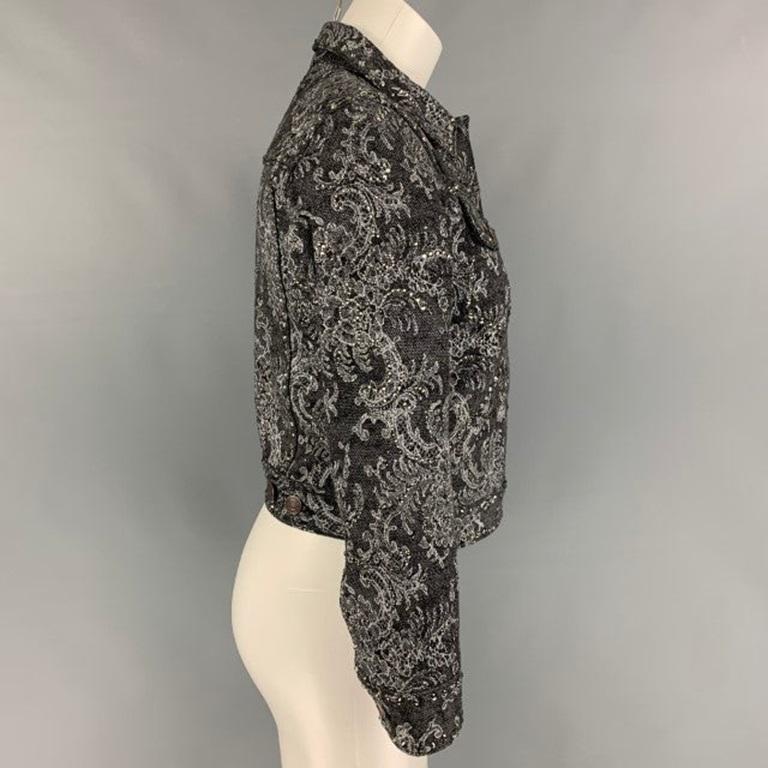MARC JACOBS jacket comes in a black & white denim featuring a cropped style, front pockets, crystal embellishments, spread collar, and a buttoned closure.
New With Tags.
 

Marked:   S 

Measurements: 
 
Shoulder:
14.5 inches  Bust: 32 inches 