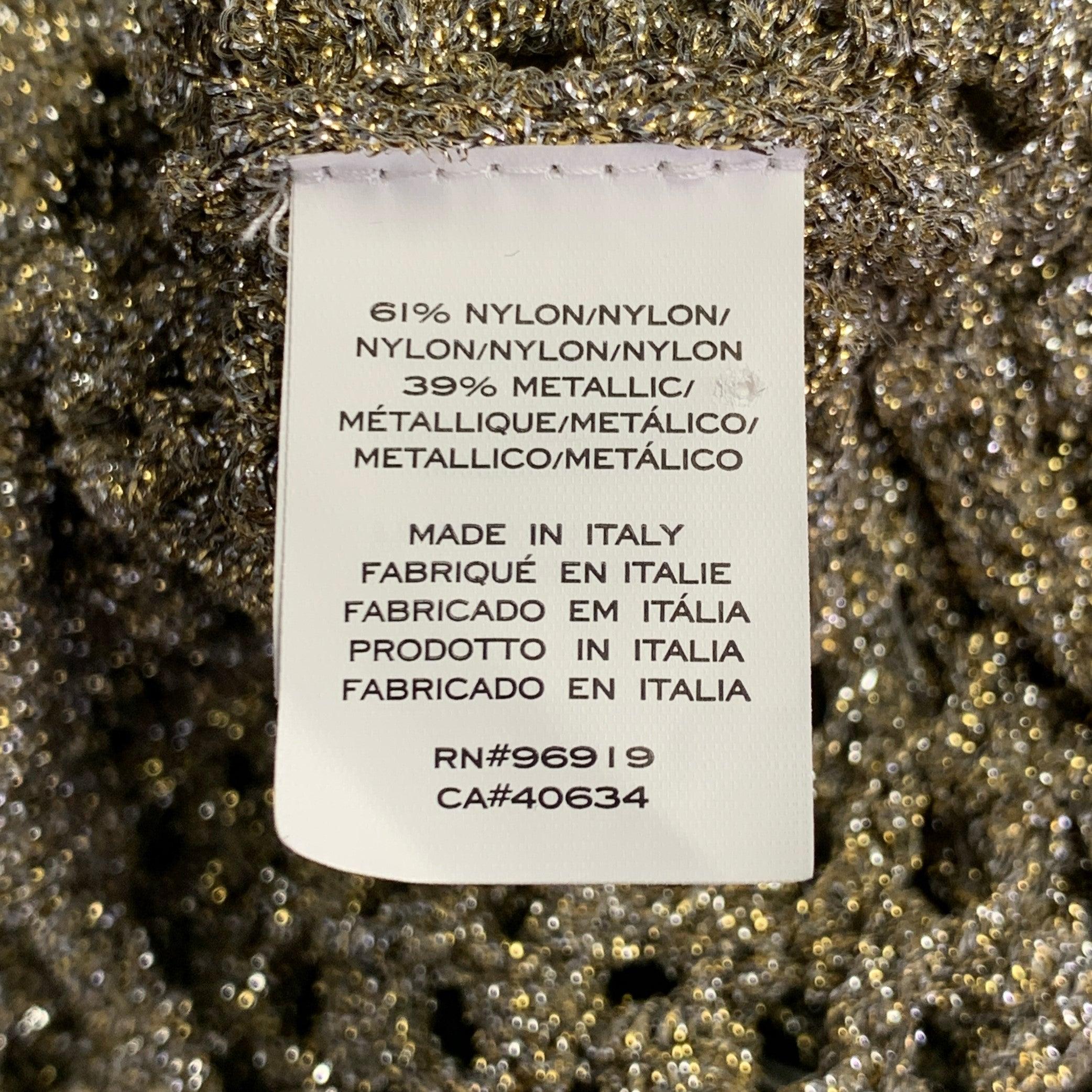 MARC JACOBS Taille S Pull à col ras du cou en nylon métallisé doré en vente 1
