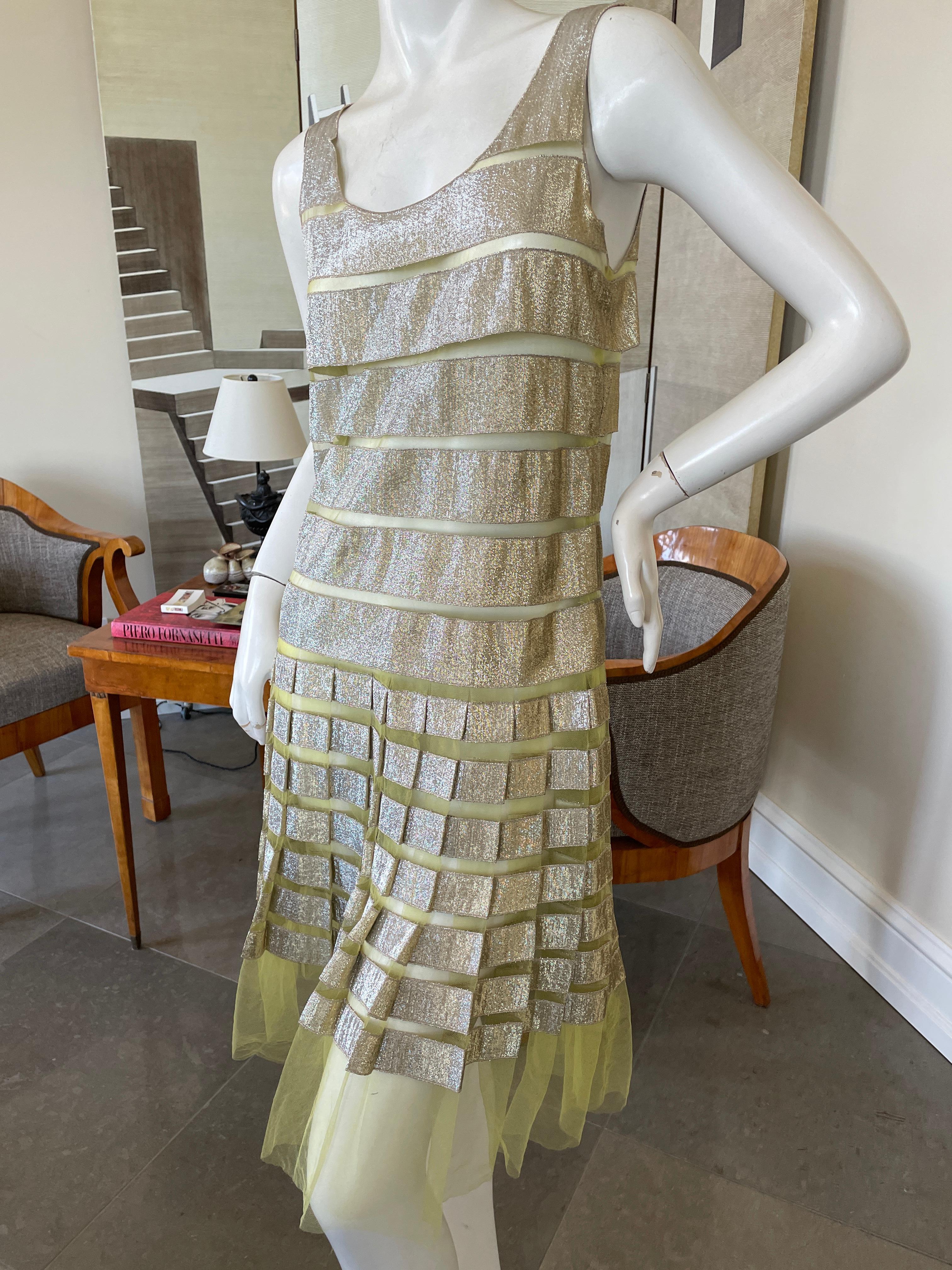 Gestuftes schimmerndes goldenes Flapper-Kleid von Marc Jacobs im Angebot 1