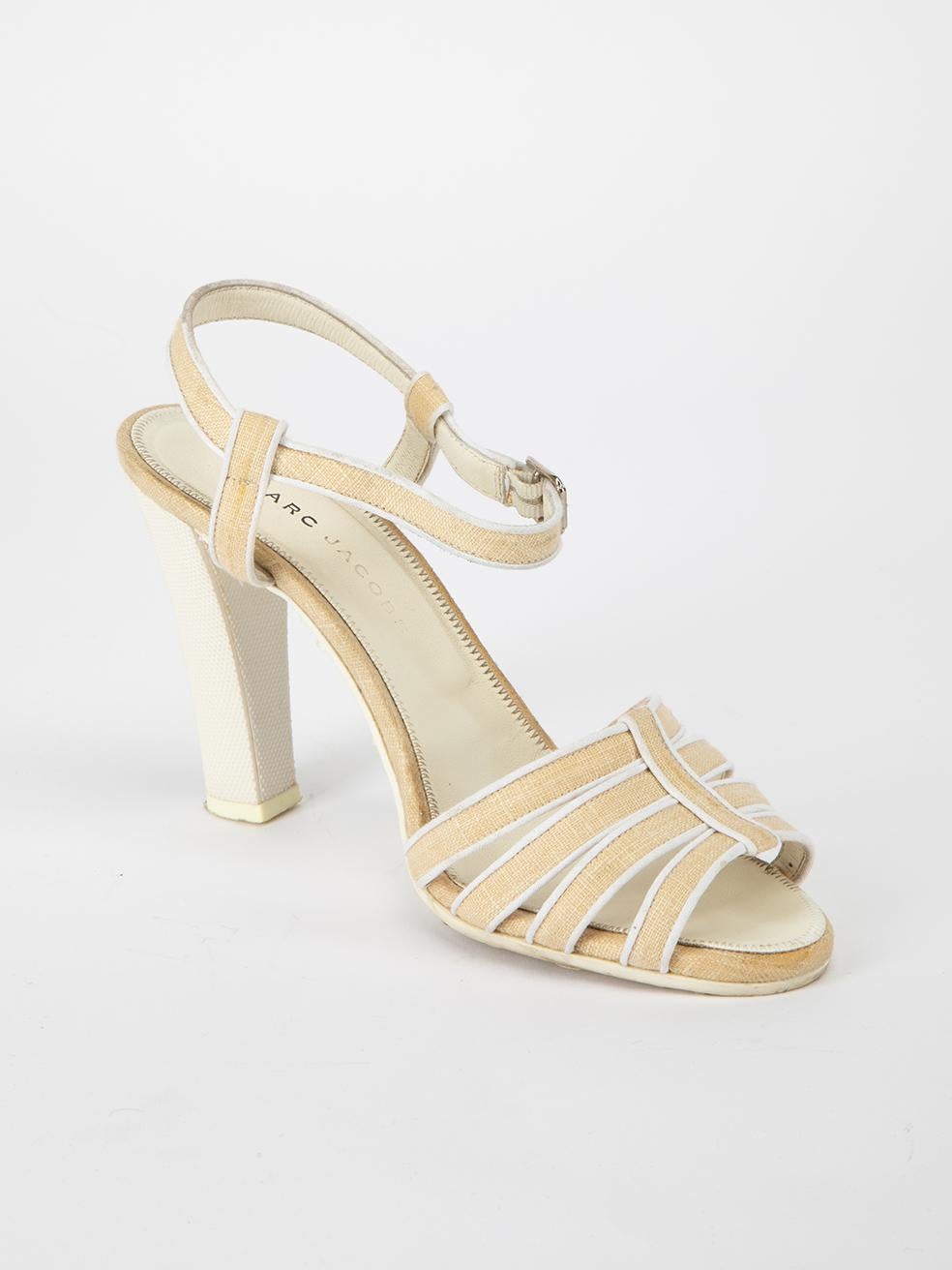 CONDITION is Very good. Minimal wear to shoes is evident. Discolouring can be seen to both ankle straps on this used Marc Jacobs designer resale item. This item comes with original dust bag and shoe box. 
 
 Details
  Beige
 Linen
 Strappy sandals
