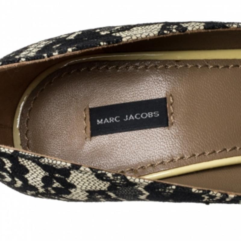 Marc Jacobs Yellow/Black Lace And Patent Leather Bow Detail Pumps Size 39 For Sale 3