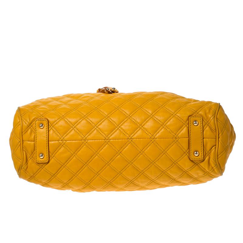 Marc Jacobs Yellow Quilted Leather Stam Shoulder Bag In Good Condition In Dubai, Al Qouz 2