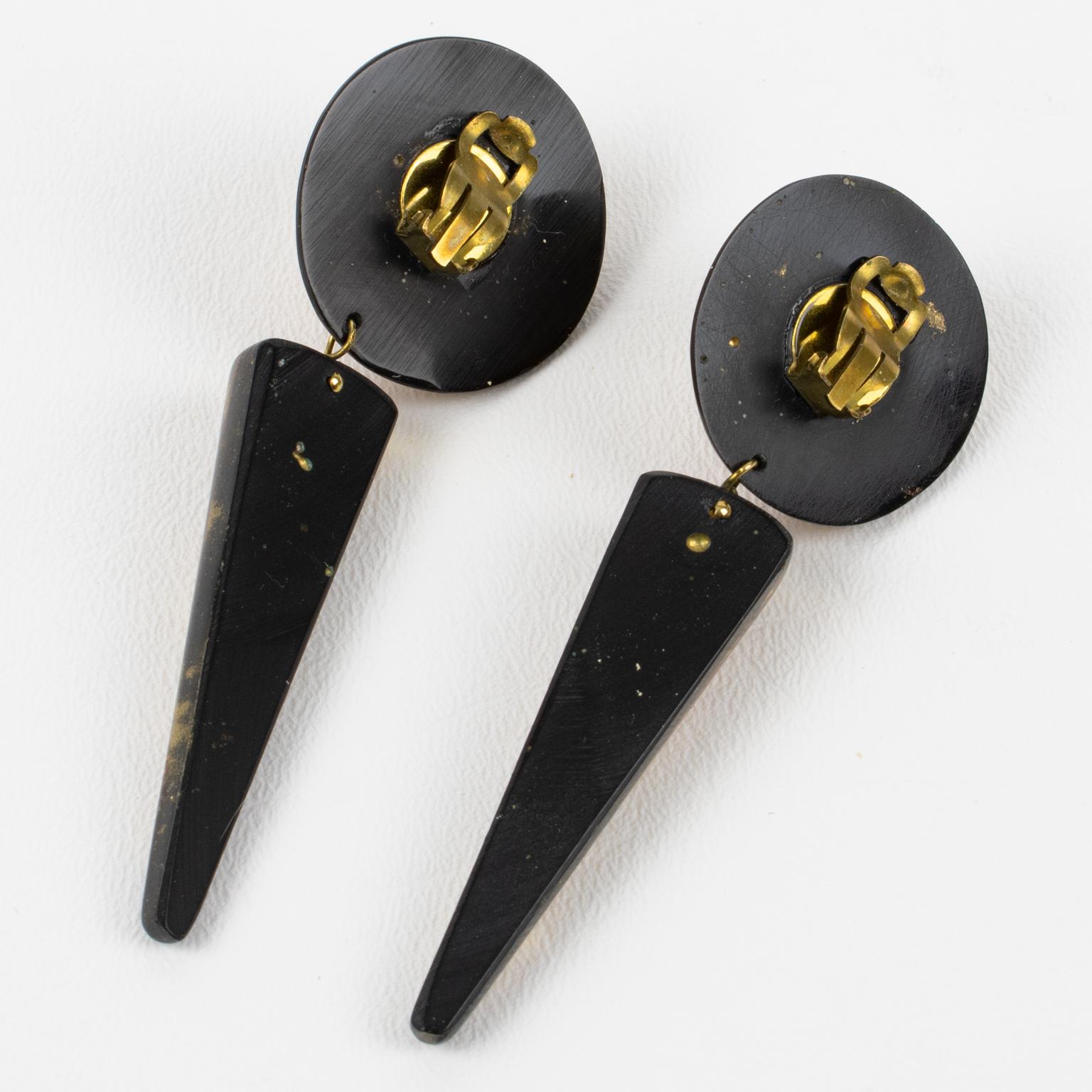 Marc Labat Paris Resin and Gold Flakes Dangle Clip-on Earrings In Good Condition For Sale In Atlanta, GA