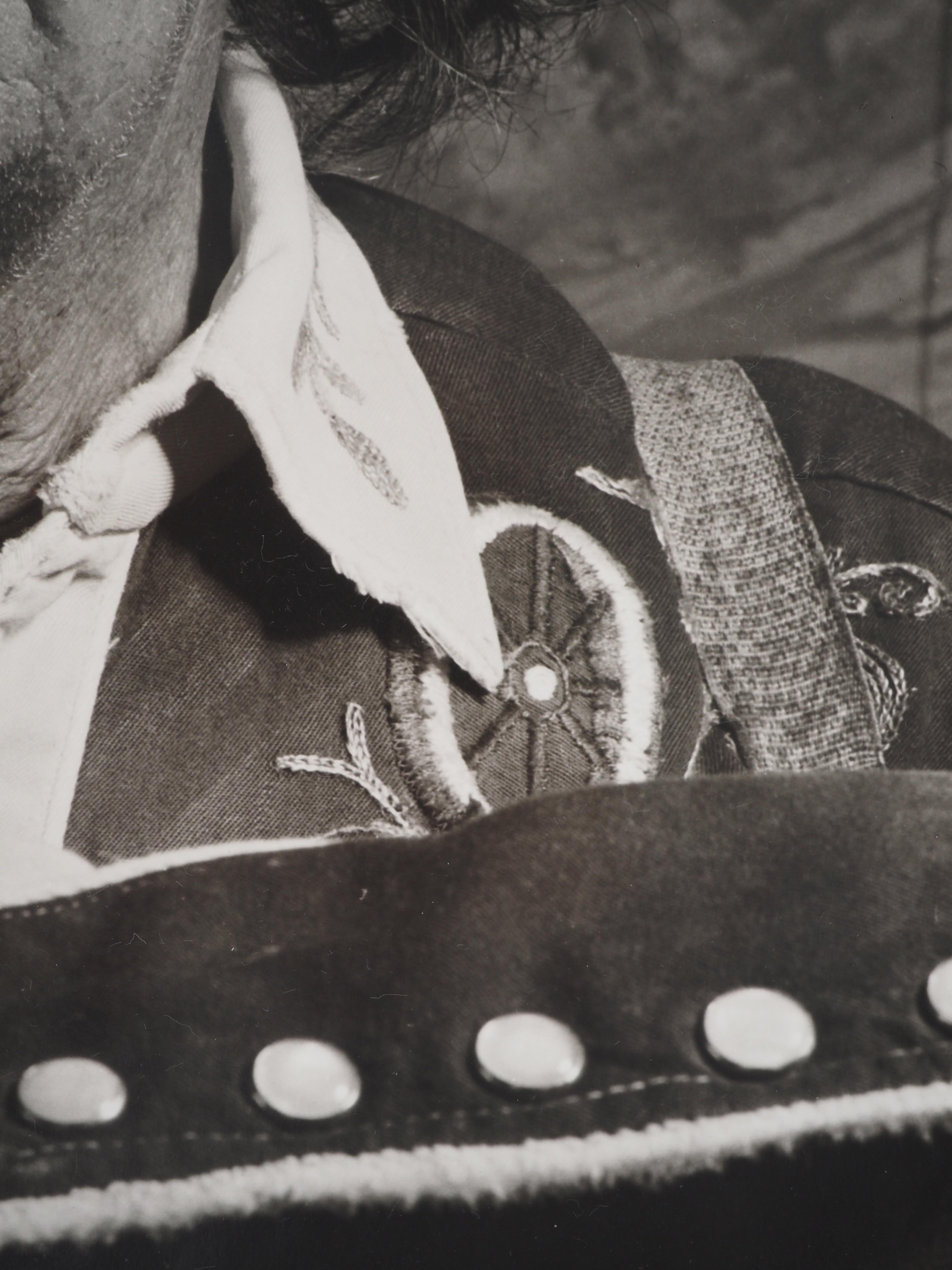 Dali in Toreador Costume - Original Silver Gelatin Photography - SIGNED For Sale 4
