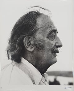 Dalí Mirando al Horizonte - Fotografía original en gelatina de plata, FIRMADA
