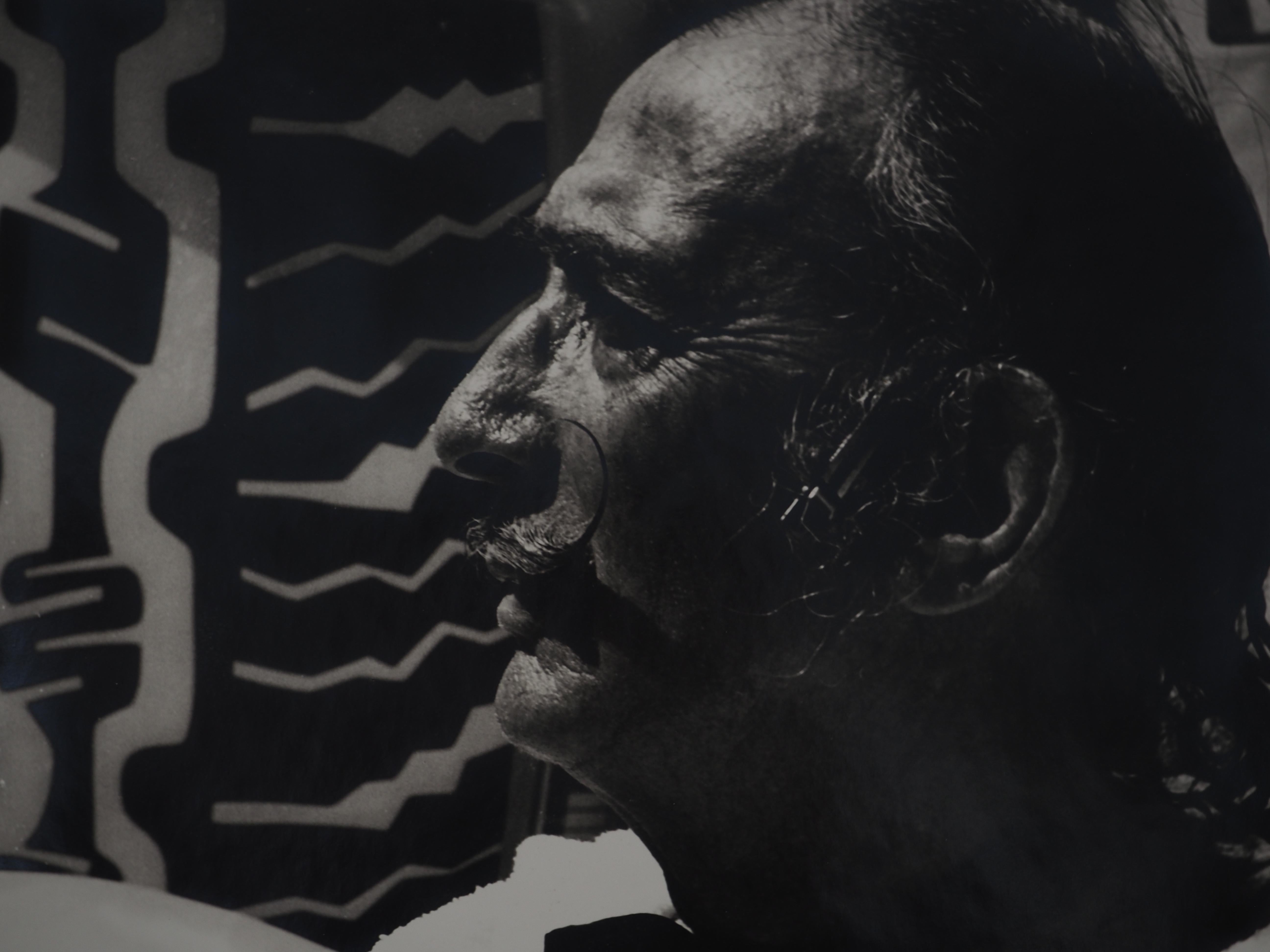 Dalí with a Bow Tie - Original Silver Gelatin Photography For Sale 2