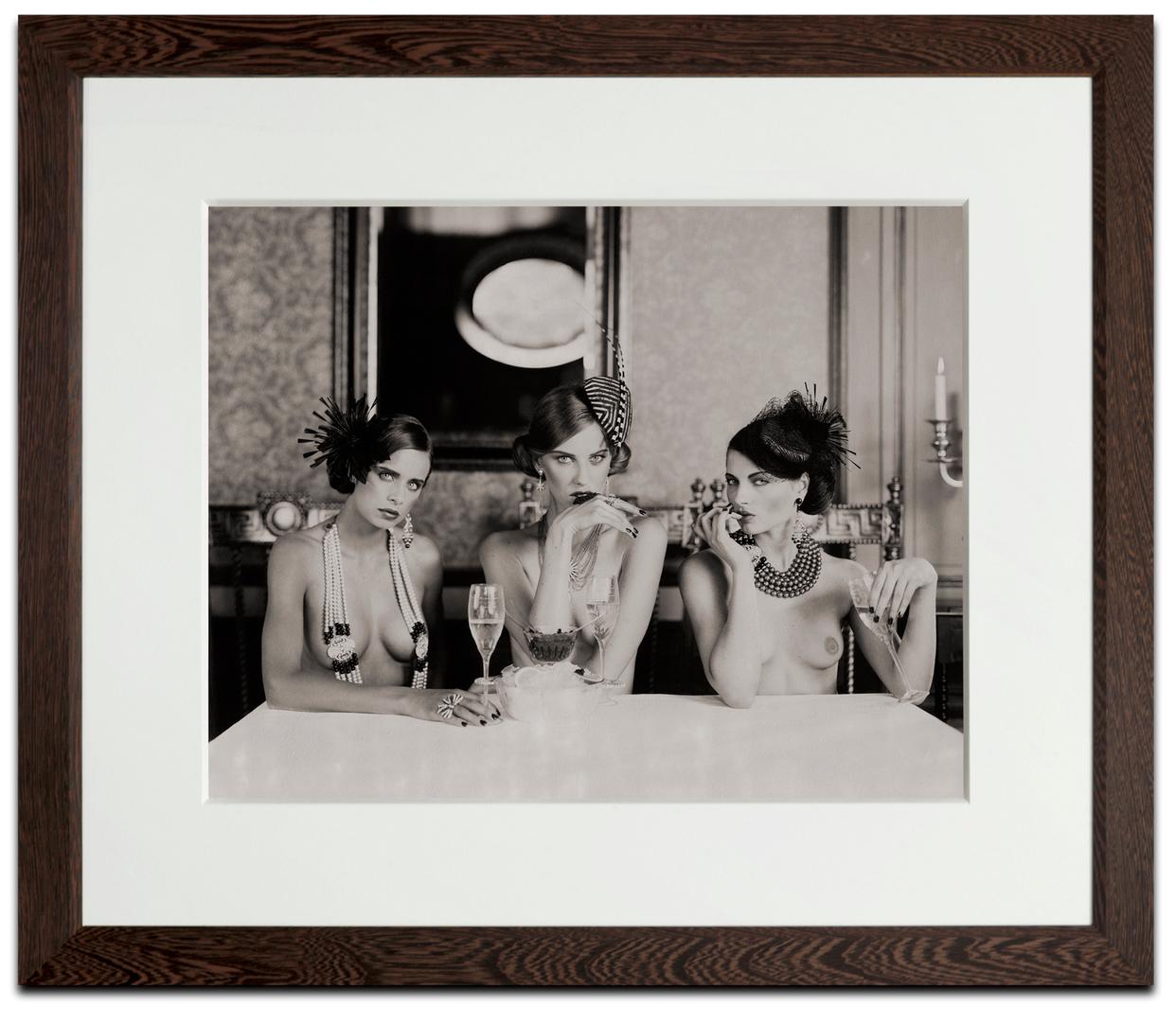 Caviar Girls, nus, photographie d'art - Photograph de Marc Lagrange