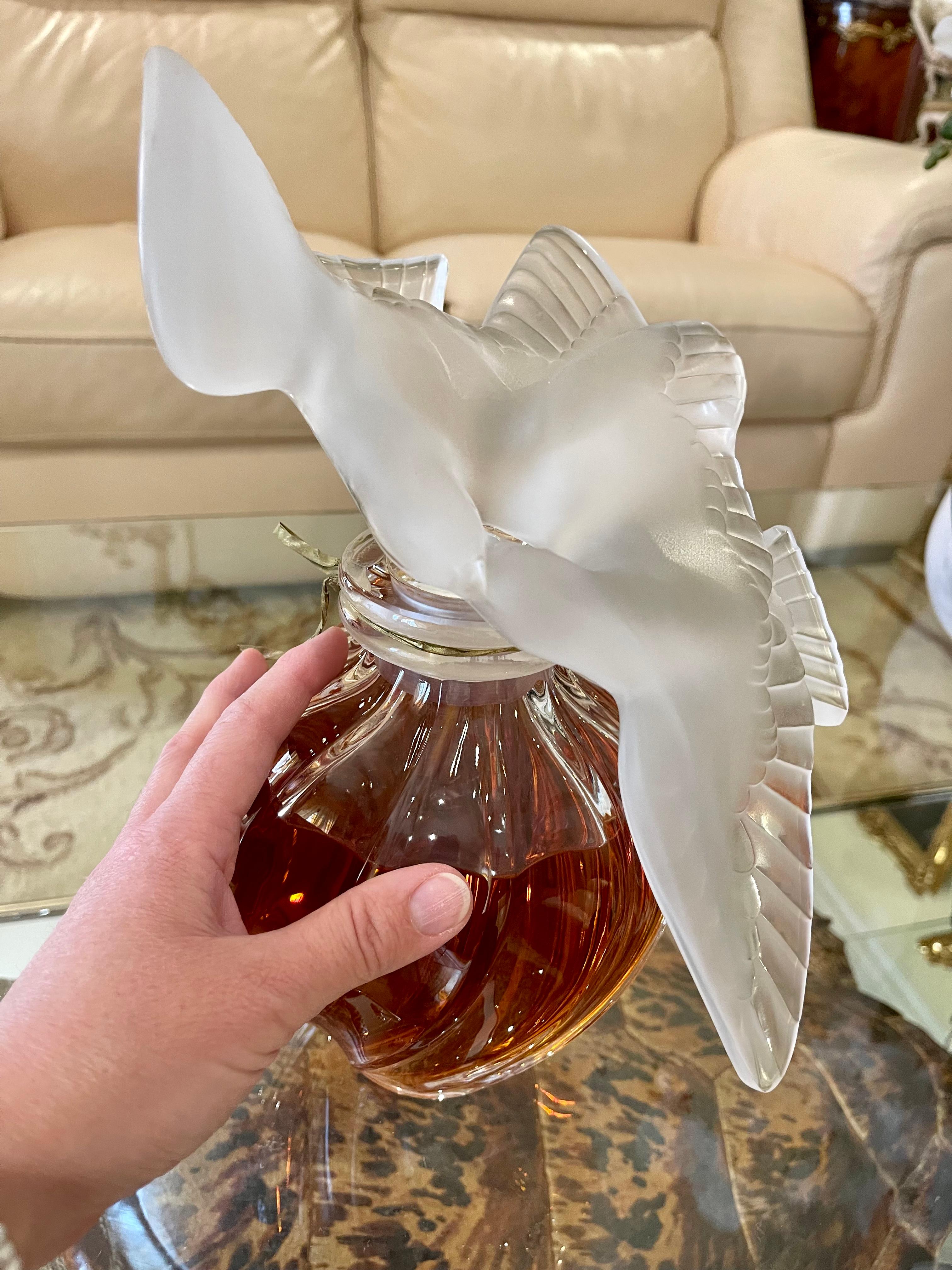 Marc Lalique & Nina Ricci - Air du Temps Bottle un Crystal circa 1948 In Excellent Condition In Beaune, FR