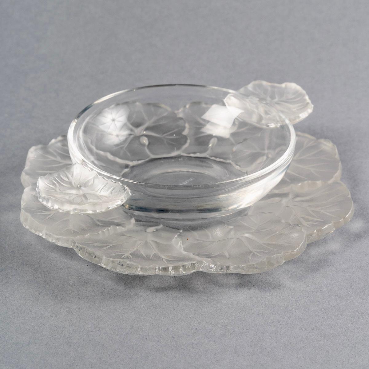 French Marc Lalique, Tableware Set Honfleur Clear and Frosted Crystal, 12 Pieces