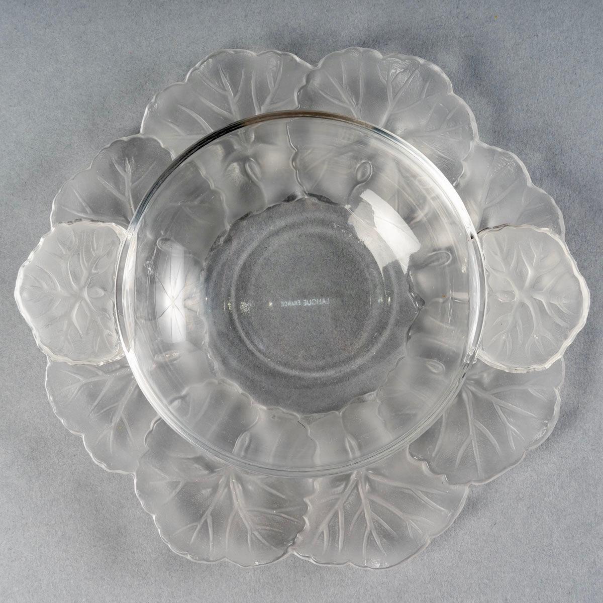 Molded Marc Lalique, Tableware Set Honfleur Clear and Frosted Crystal, 12 Pieces