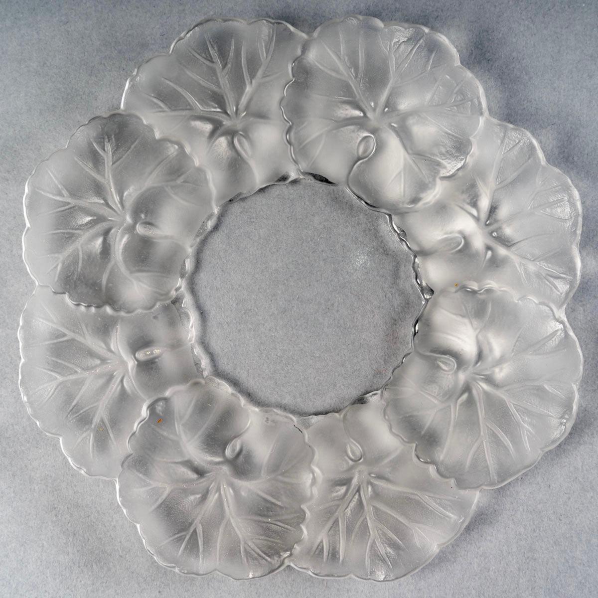 Mid-20th Century Marc Lalique, Tableware Set Honfleur Clear and Frosted Crystal, 12 Pieces