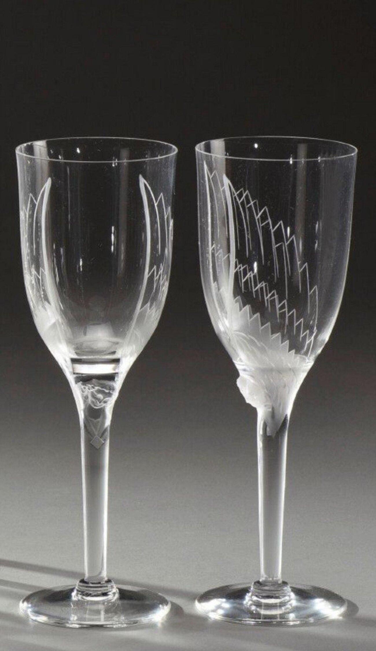 Verre Marc Lalique : douze flûtes à champagne « Ange » en cristal en vente