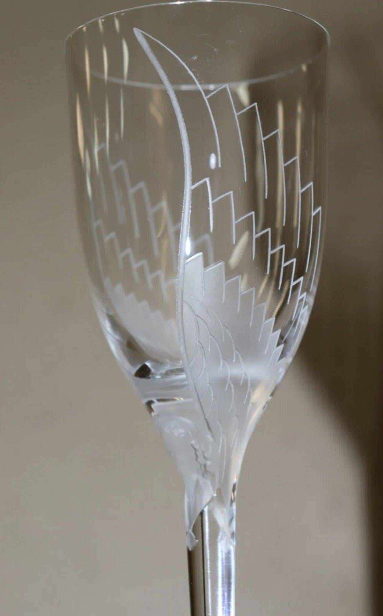 Marc Lalique : douze flûtes à champagne « Ange » en cristal en vente 1