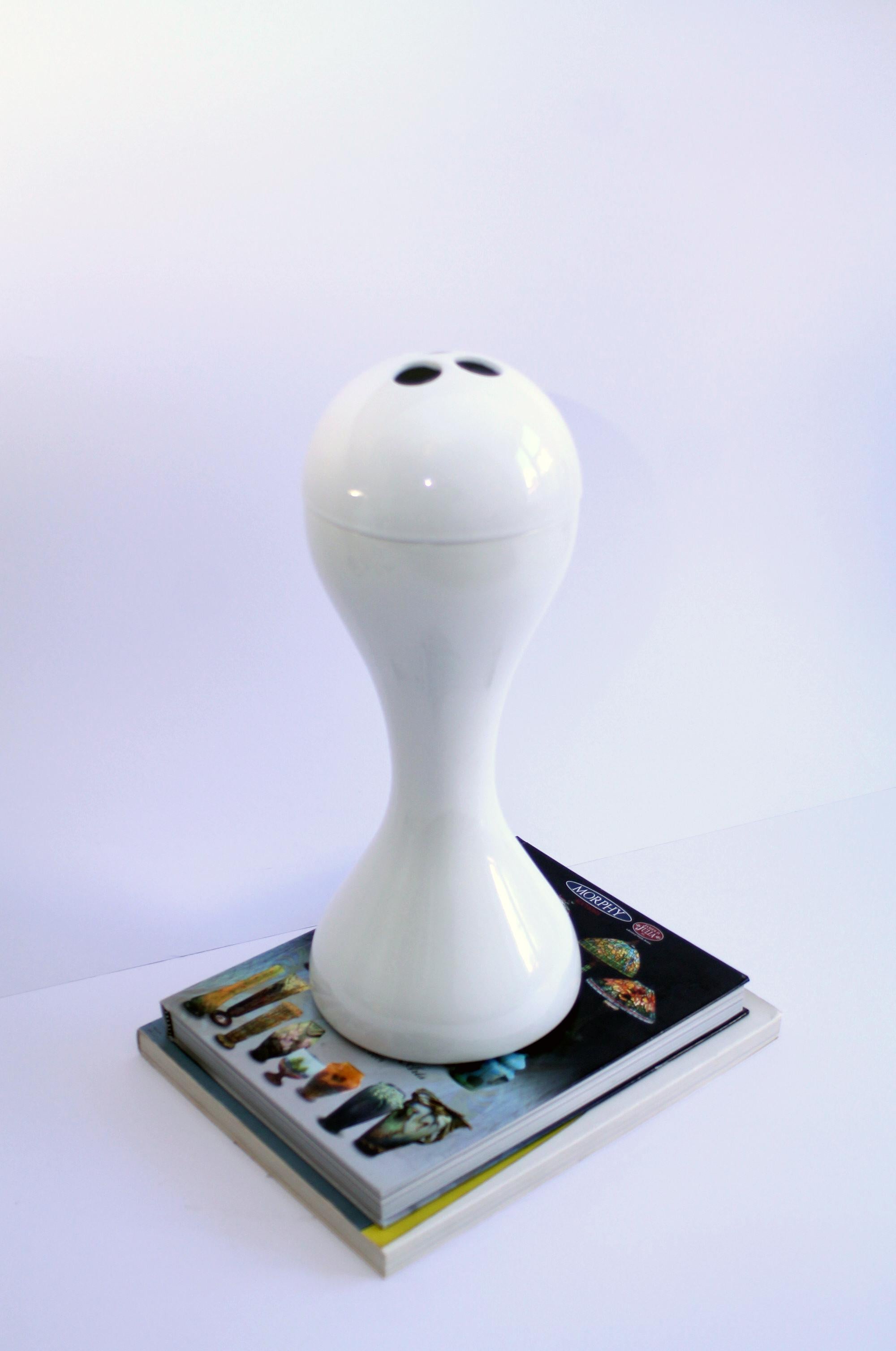 Fin du 20e siècle Marc Newson pour Cappellini  1992 Vase italien en céramique blanche (40hx14cm) Pristine !