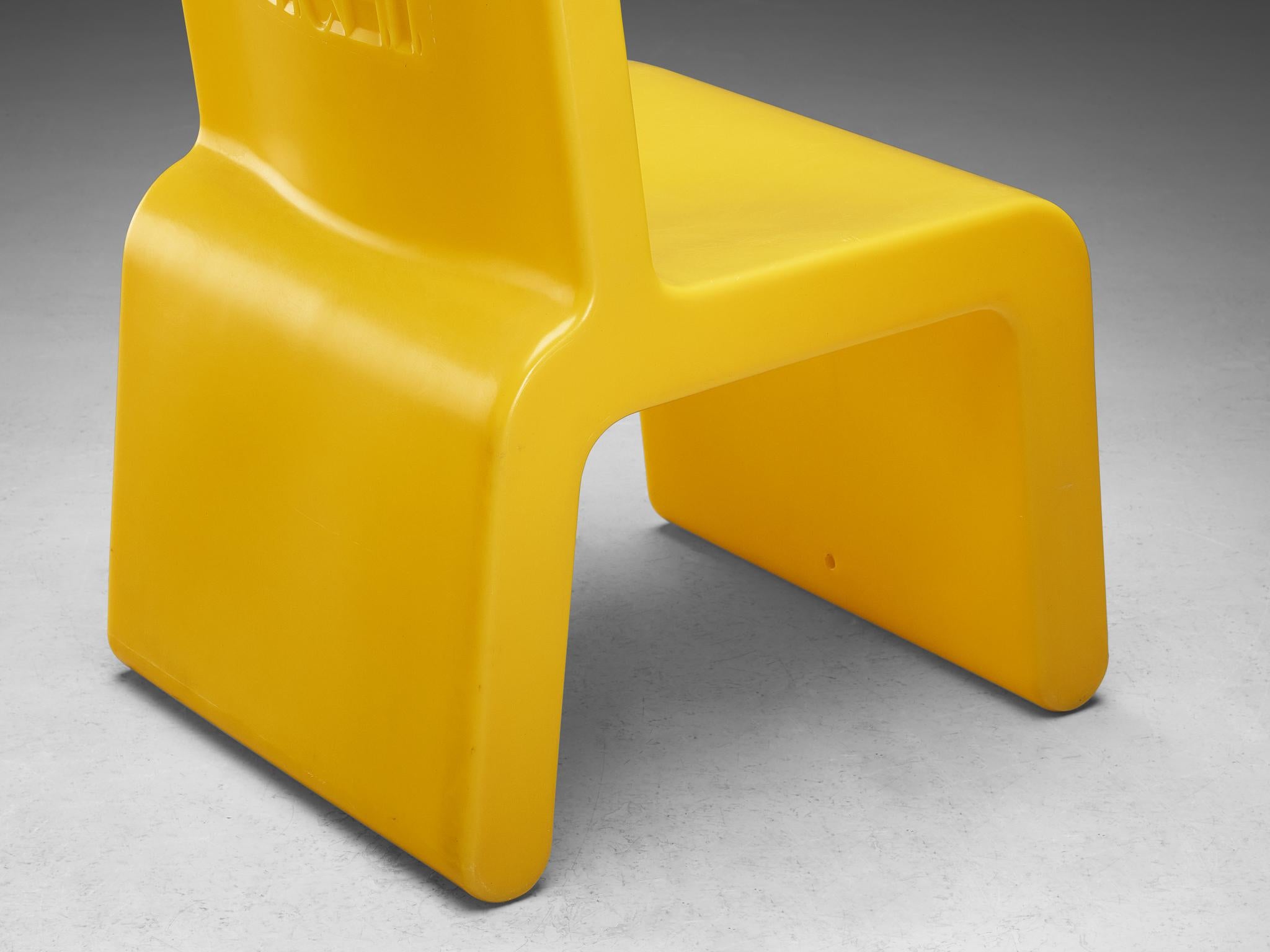 Postmoderne Chaise « Kiss the Future » de Marc Newson en polypropylène moulé jaune  en vente