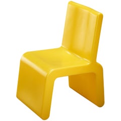 Chaise « Kiss the Future » de Marc Newson en polypropylène moulé jaune