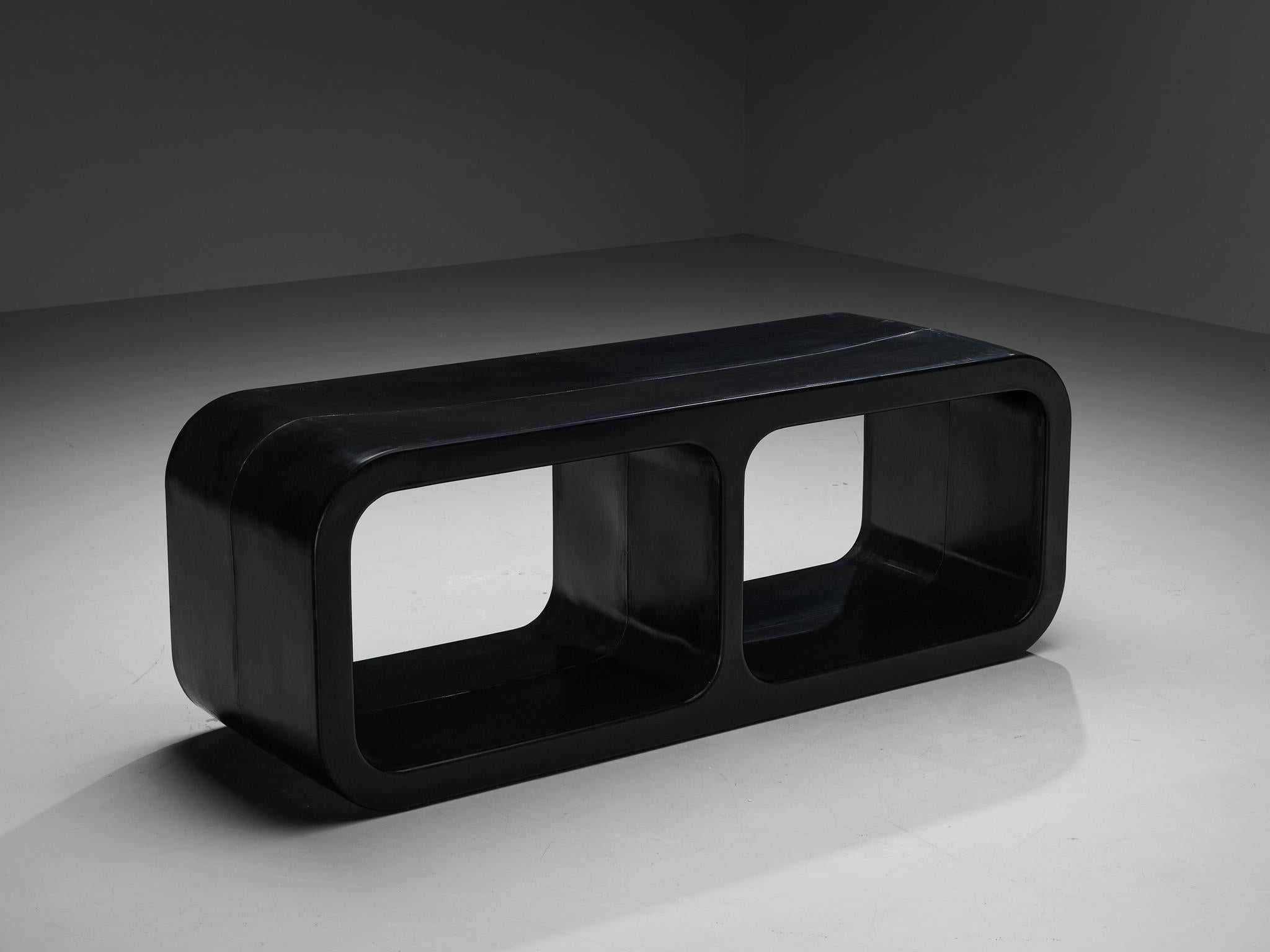 Marc Newson para las tiendas W & LT (Wild & Lethal Trash), unidad de almacenamiento independiente o separador de espacios, parte de la serie 