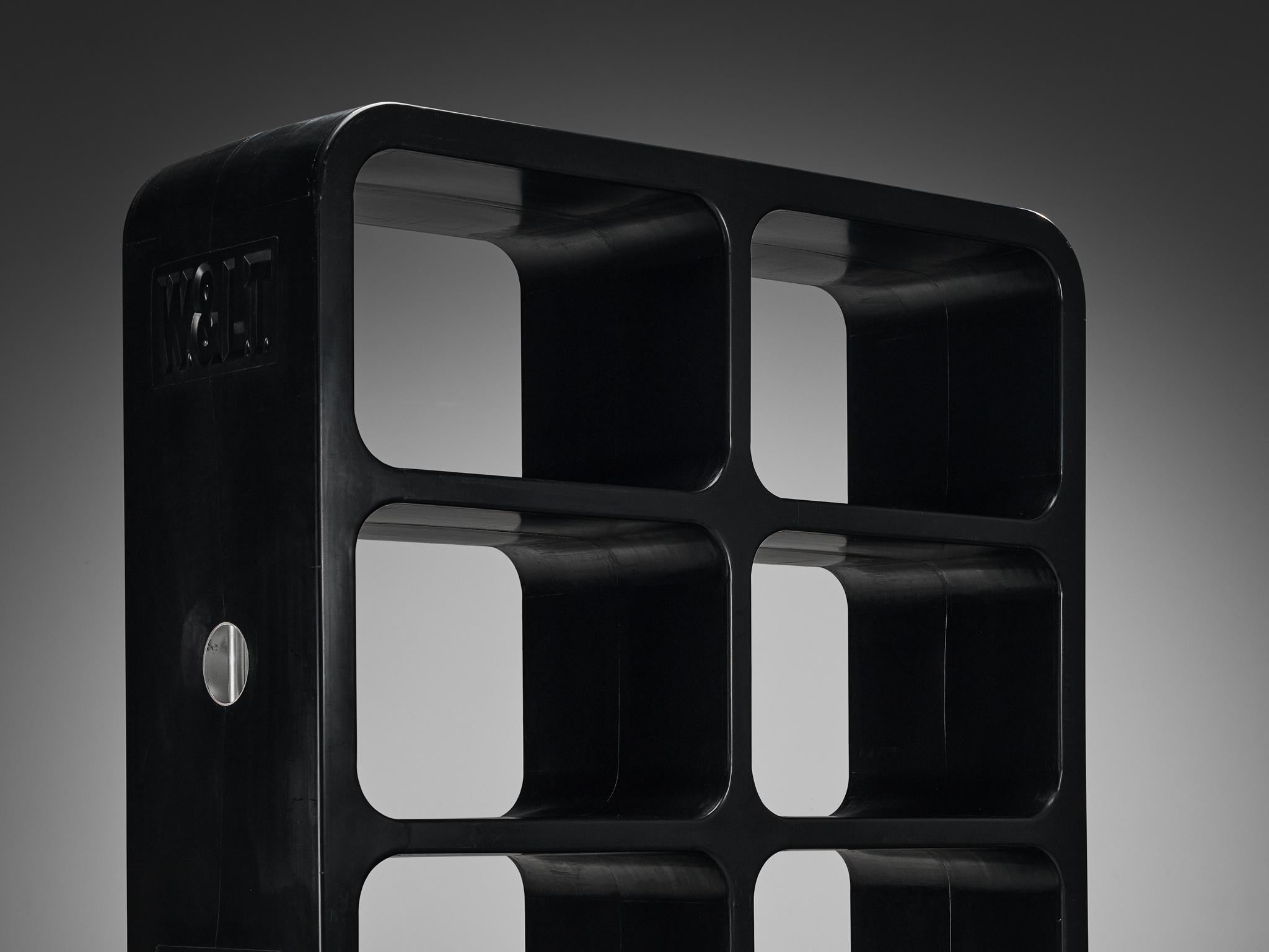Marc Newson „Kiss the Future“ Aufbewahrungsschrank aus schwarz geformtem Polypropylen  im Angebot 1
