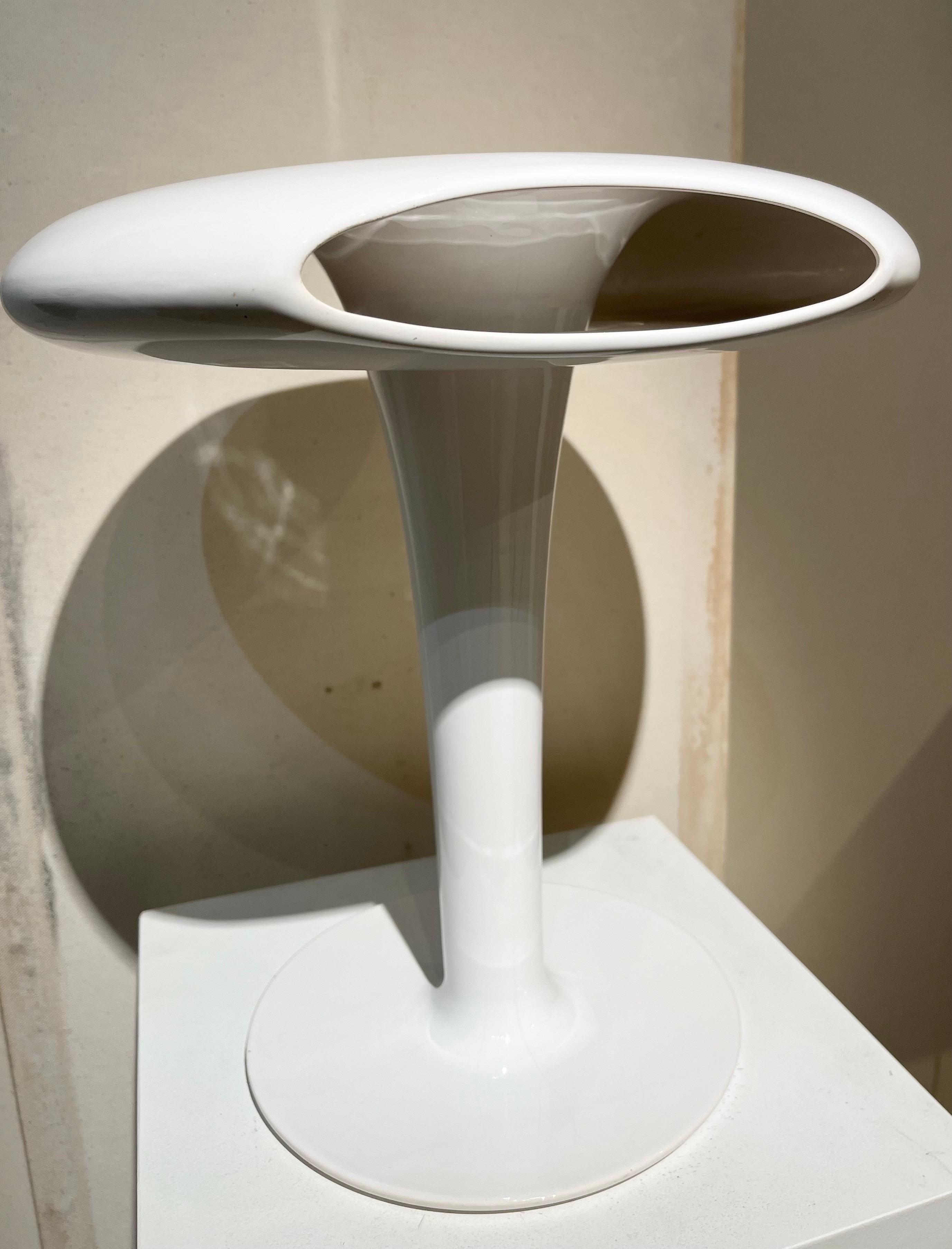 Marc Newson, jarrón Ciencia Ficción Esmaltado en venta