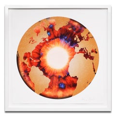 Marc Quinn, „Iris“ mit Diamantstaub, Rot/Gold, 2020