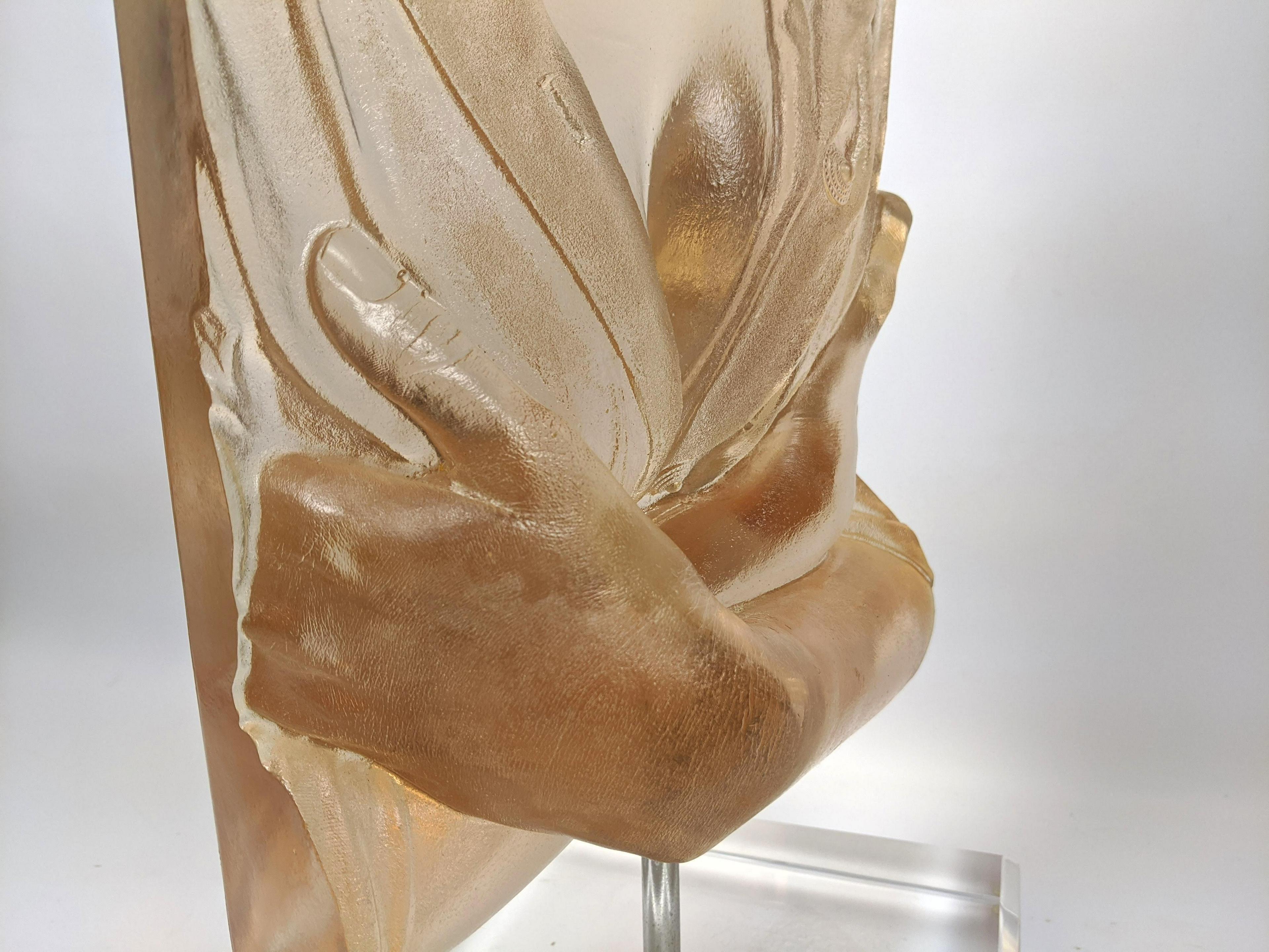 Buste de portrait en sculpture en résine acrylique moulée contemporain hyperréaliste de Marc Sijan en vente 8