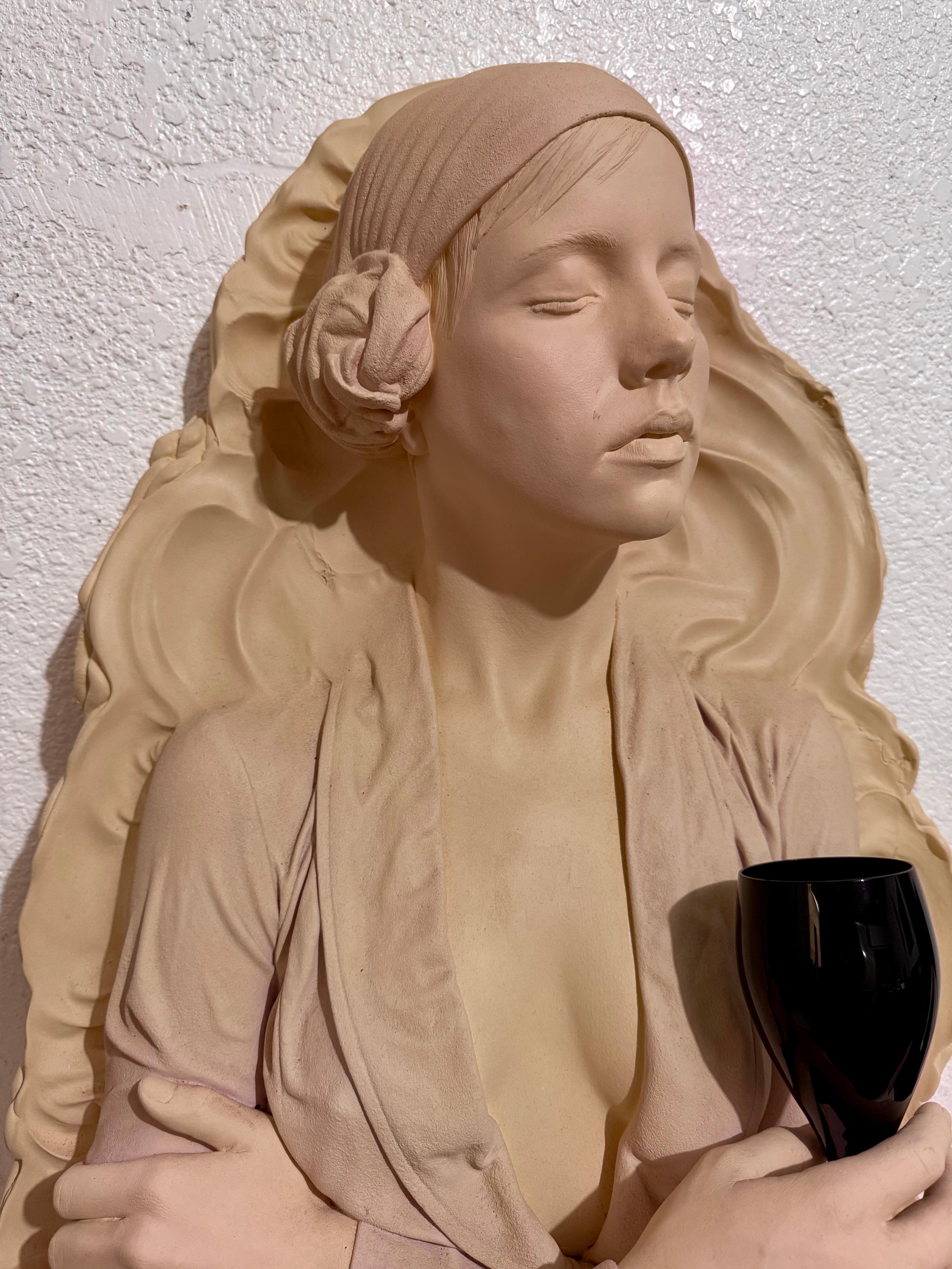 Marc Sijan Hyperrealistische Contemporary Gipsskulptur Frau und Champagnerglas im Angebot 14
