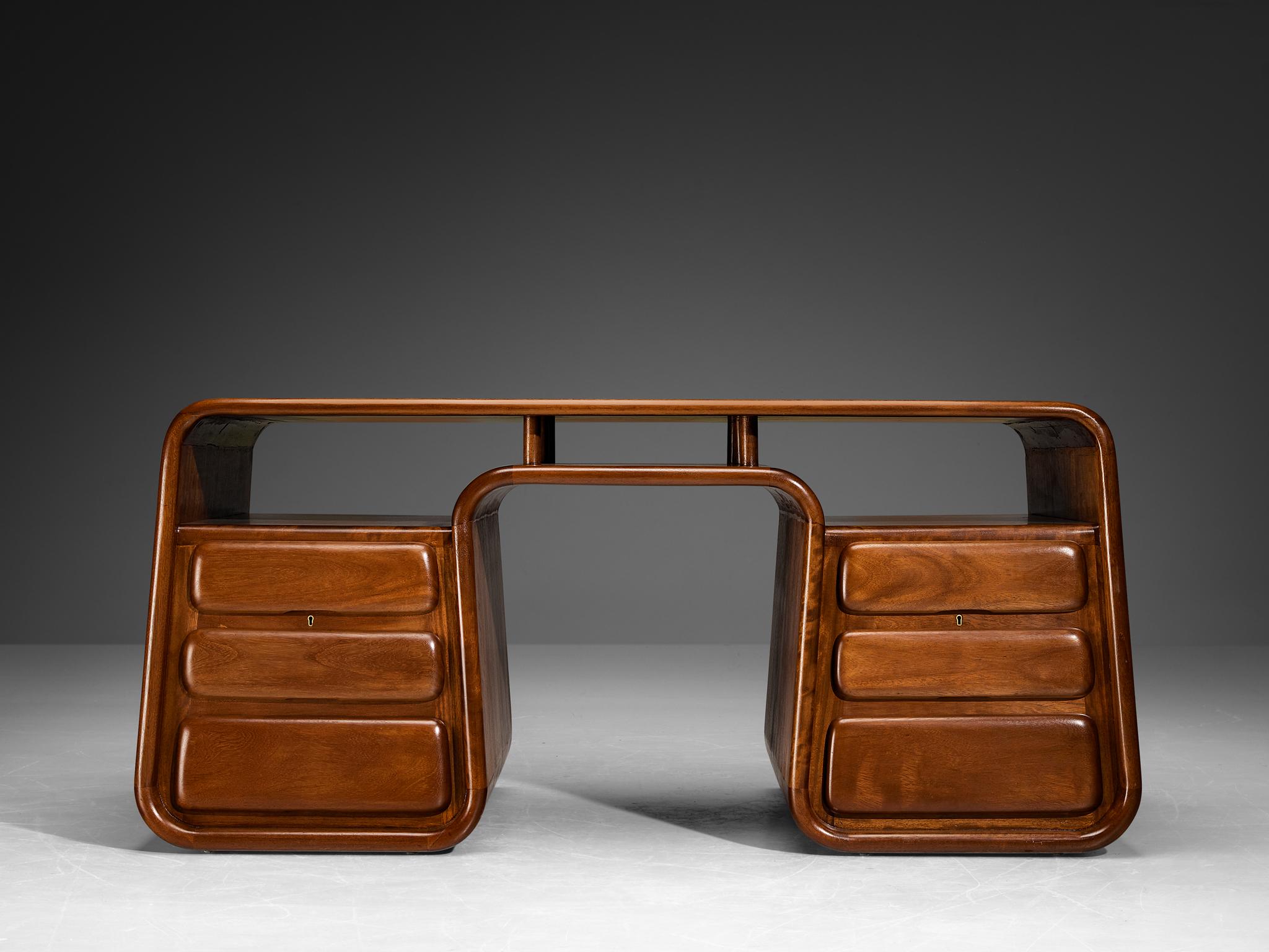 Marc van Rampelberg Freistehender Schreibtisch aus massivem Iroko 1