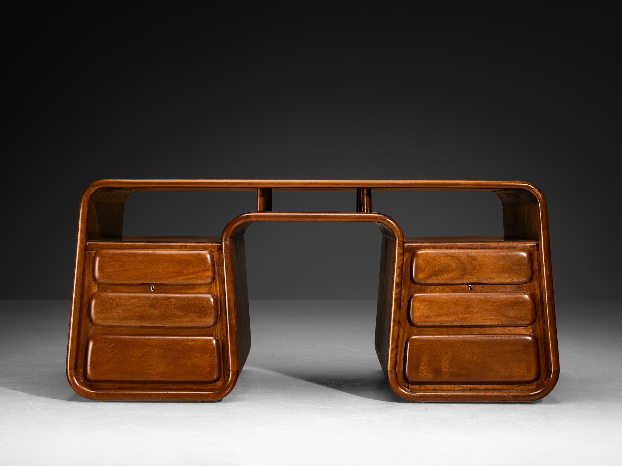Bureau autoportant Marc van Rampelberg en Iroko massif 1