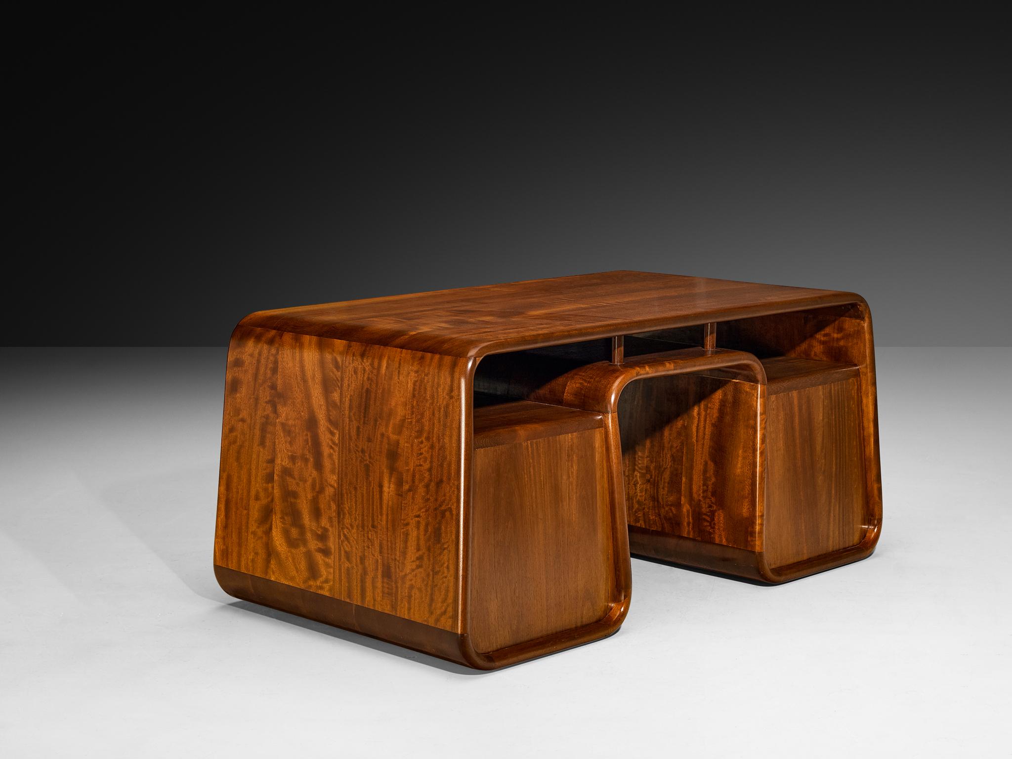 Bureau autoportant Marc van Rampelberg en Iroko massif 3