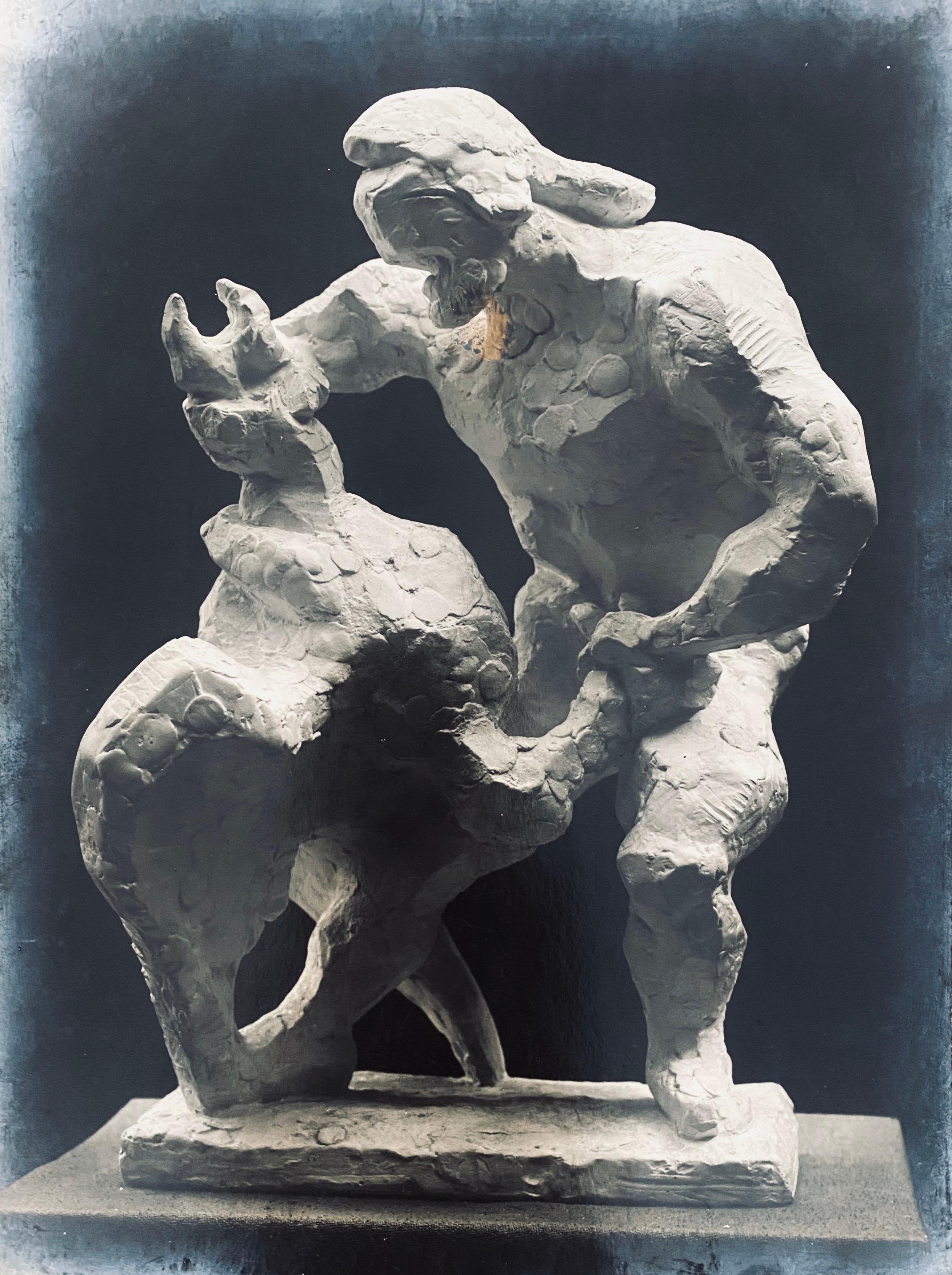 Photographie vintage de sculpture de Jacques Lipchitz signée - Noir Black and White Photograph par Marc Vaux