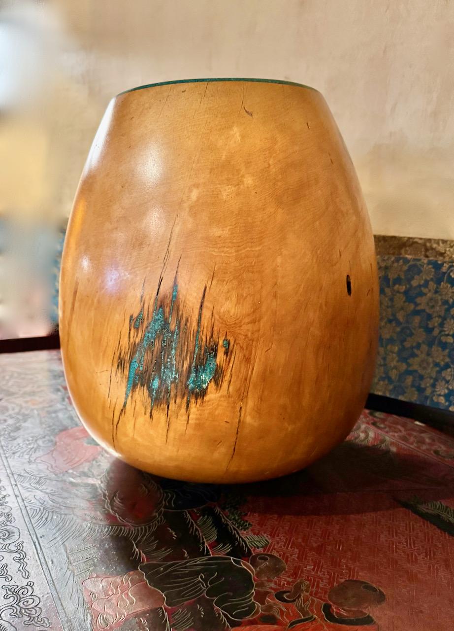 Marc Wroe Vasija de madera torneada y con incrustaciones de turquesa Incrustación en venta
