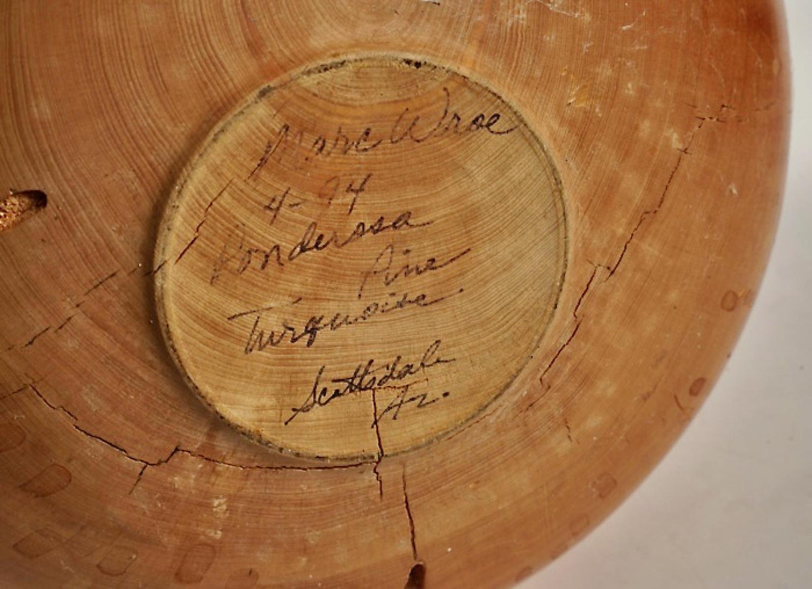 Marc Wroe Vasija de madera torneada y con incrustaciones de turquesa en venta 1