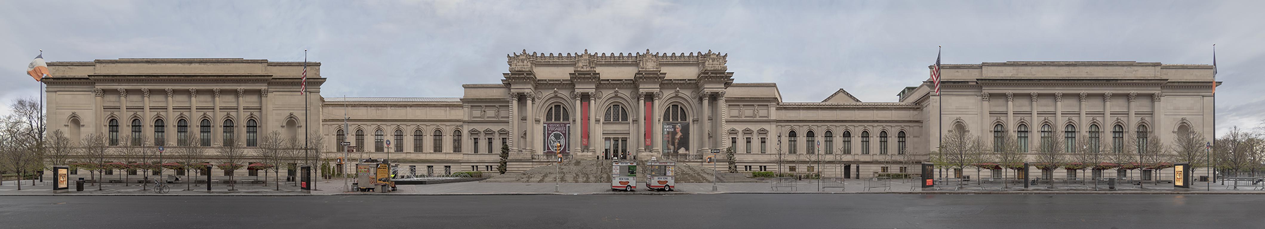 Marc Yankus Color Photograph - The Metropolitan Museum