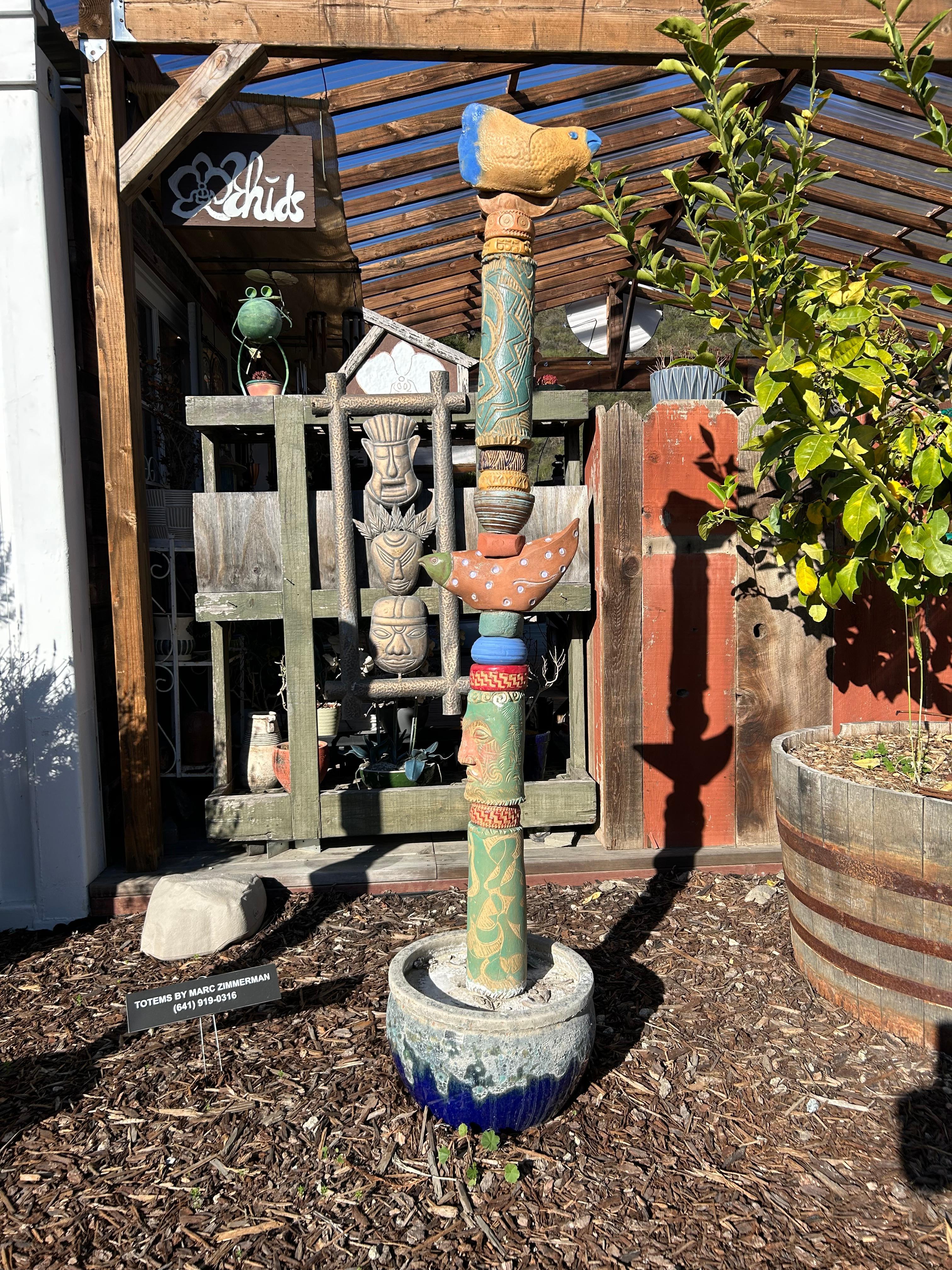 Birdtop totem - Sculpture by Marc Zimmerman