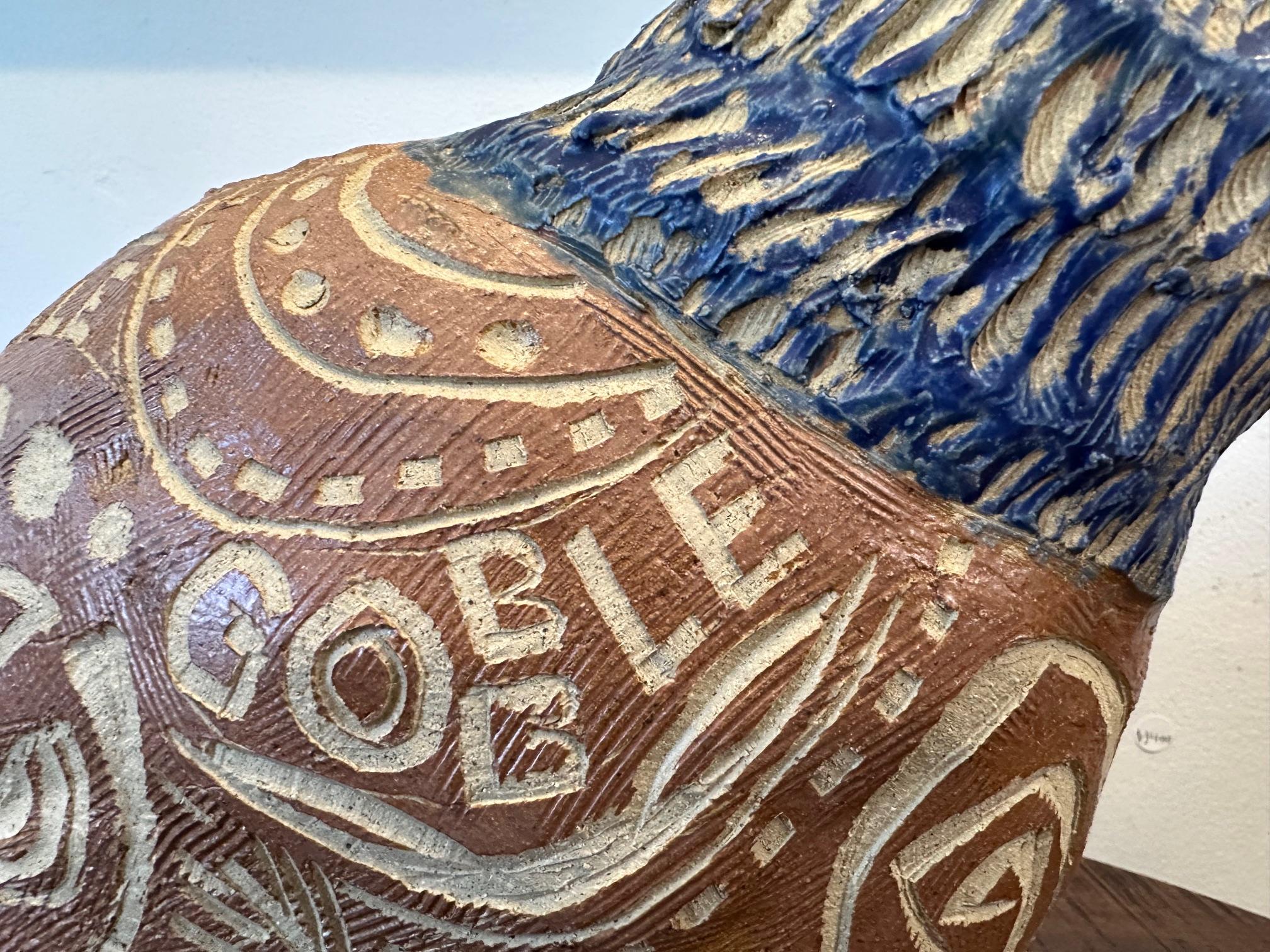 Vase à poule bleu et Brown - Sculpture de coq en céramique - Marc Zimmerman en vente 3