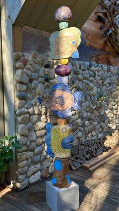 Pez Fino Divertido   Escultura tótem de cerámica
