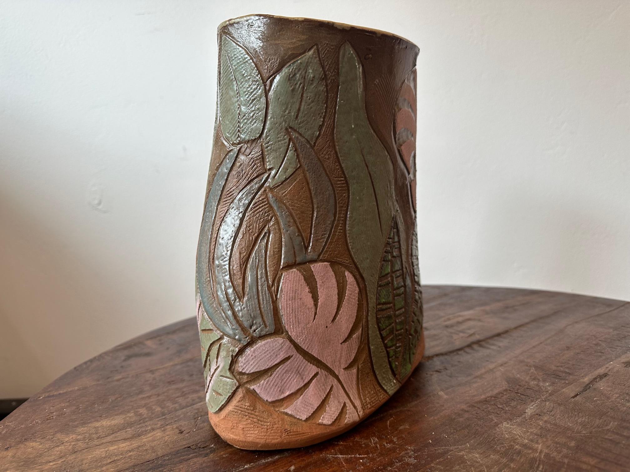Green Vase with Pattern - Clay Sculpture - One of a kind by Marc Zimmerman For Sale 3