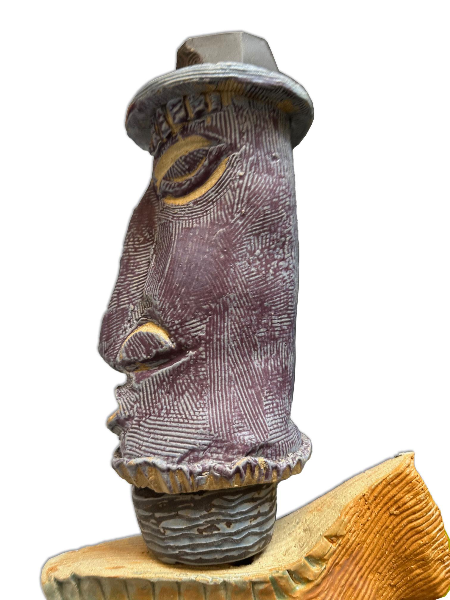 Essence océanique : Ancient Face & Fish Symbol by Marc Zimmerman - Sculpture Totem en vente 4