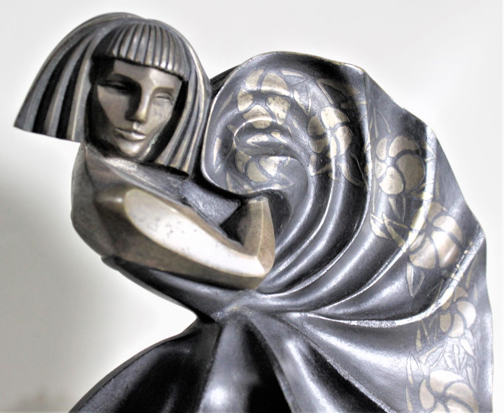 Sculpture Art déco Marcel Andre Bouraine en bronze argenté d'une jeune fille dansant en vente 1