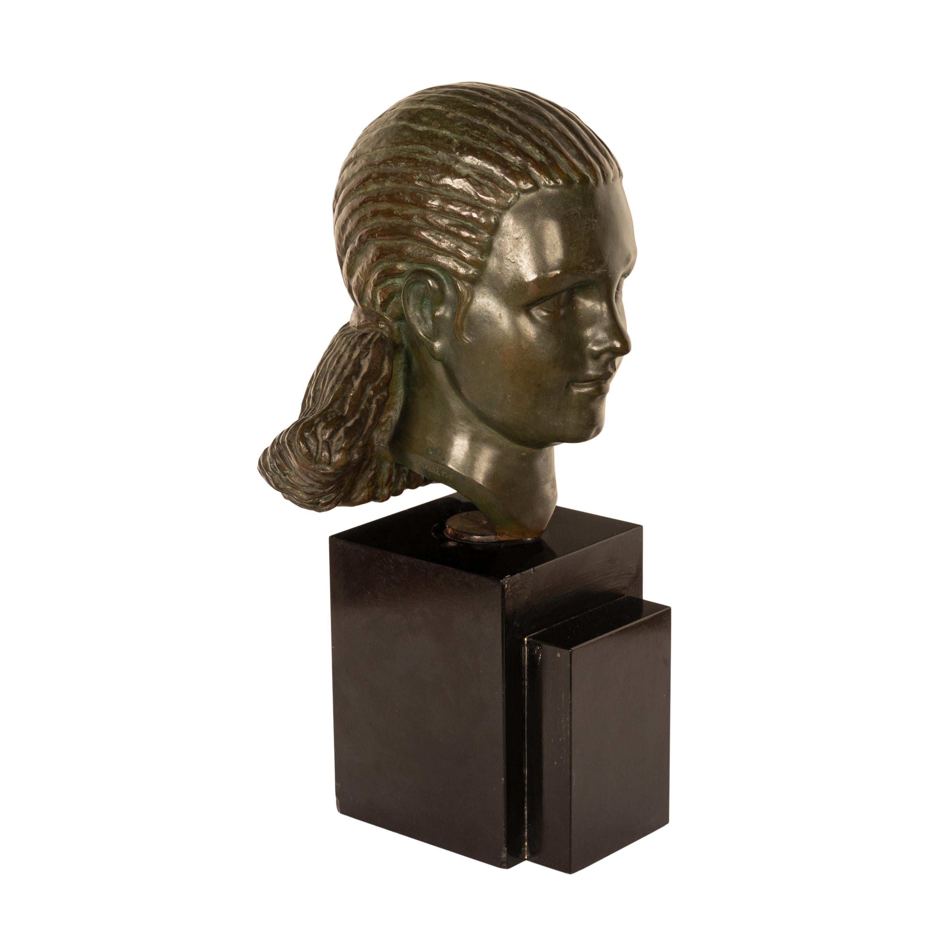 Antique French Art Deco Bronzo Busto Scultura Testa di Bella Ragazza 1920 - Sculpture di Marcel-André Bouraine