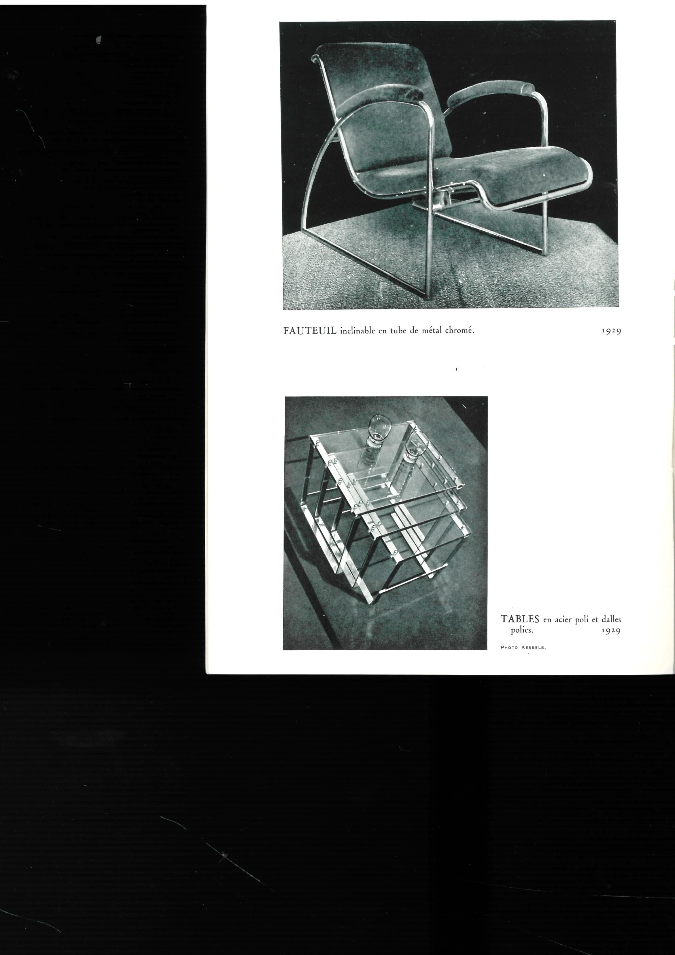 Le premier est un catalogue de 32 pages qui a été publié à un très petit nombre de 50 exemplaires seulement en 1942. Le texte est en français et comprend 19 photographies en noir et blanc et une page de croquis et est entièrement meublé. Le second