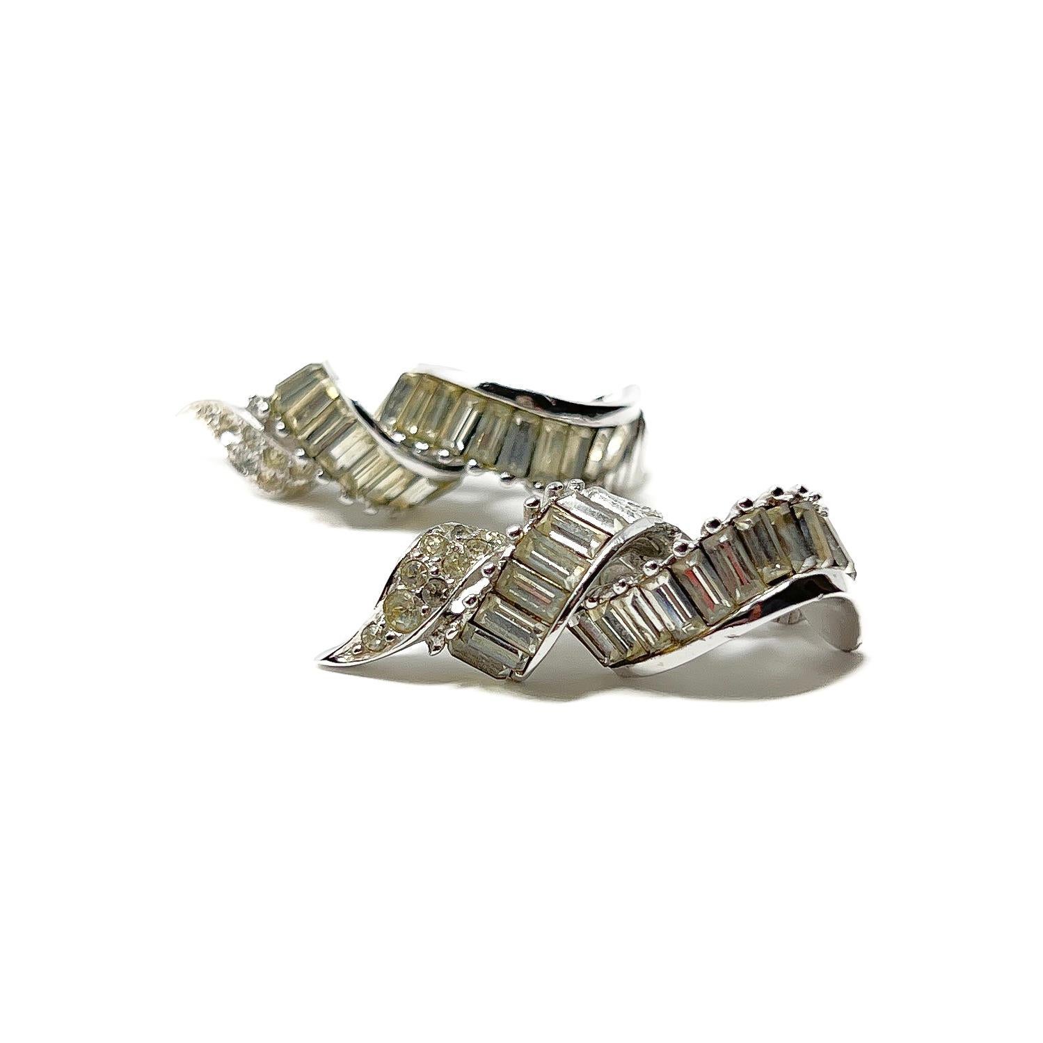 Marcel Boucher 1950s Vintage Rhinestone Ribbon Earrings For Sale 2