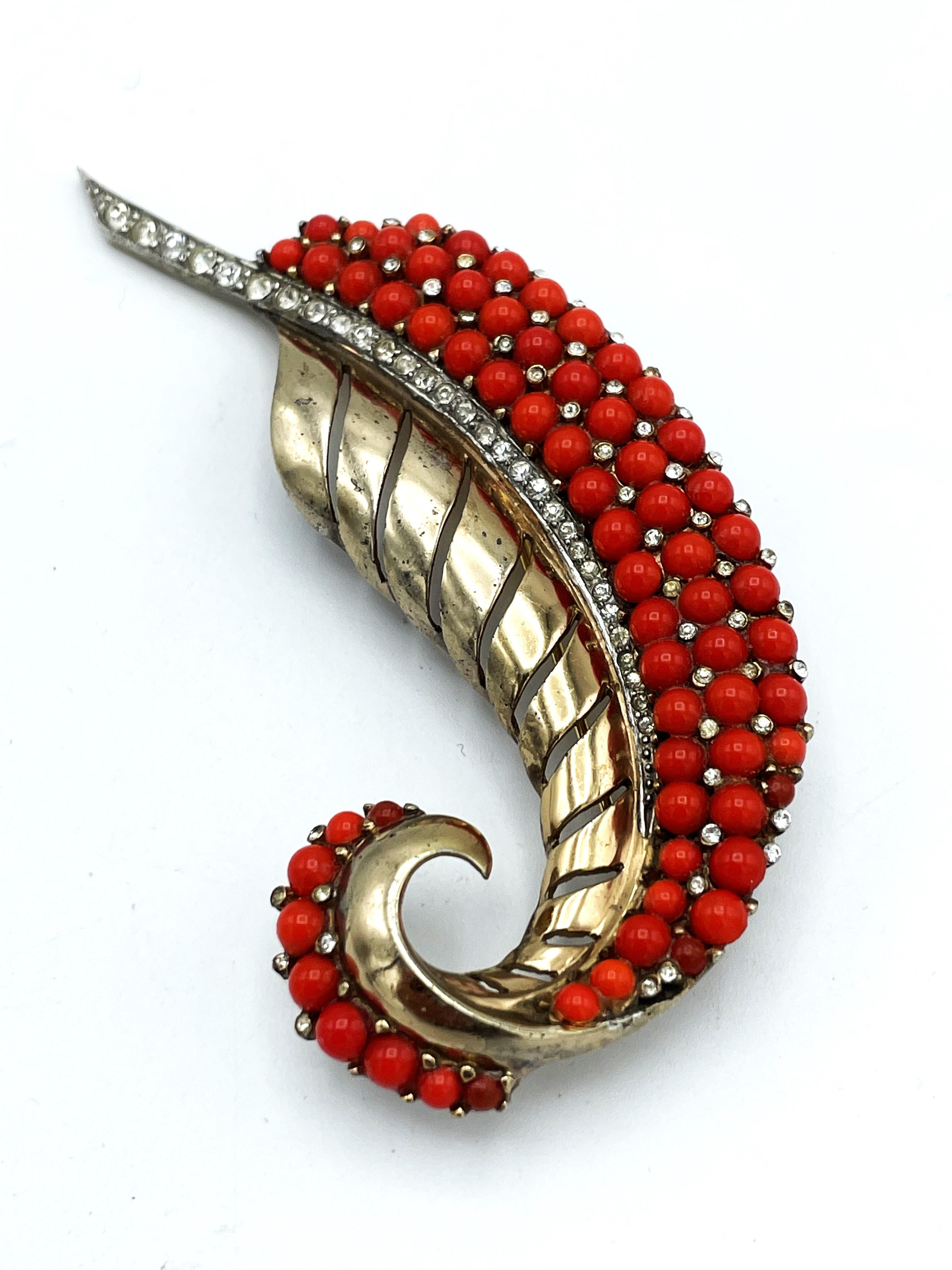 MB BOUCHER STERLING GOLD PAVE and corall Cabochons curling leaf brooch, 1946's For Sale 3