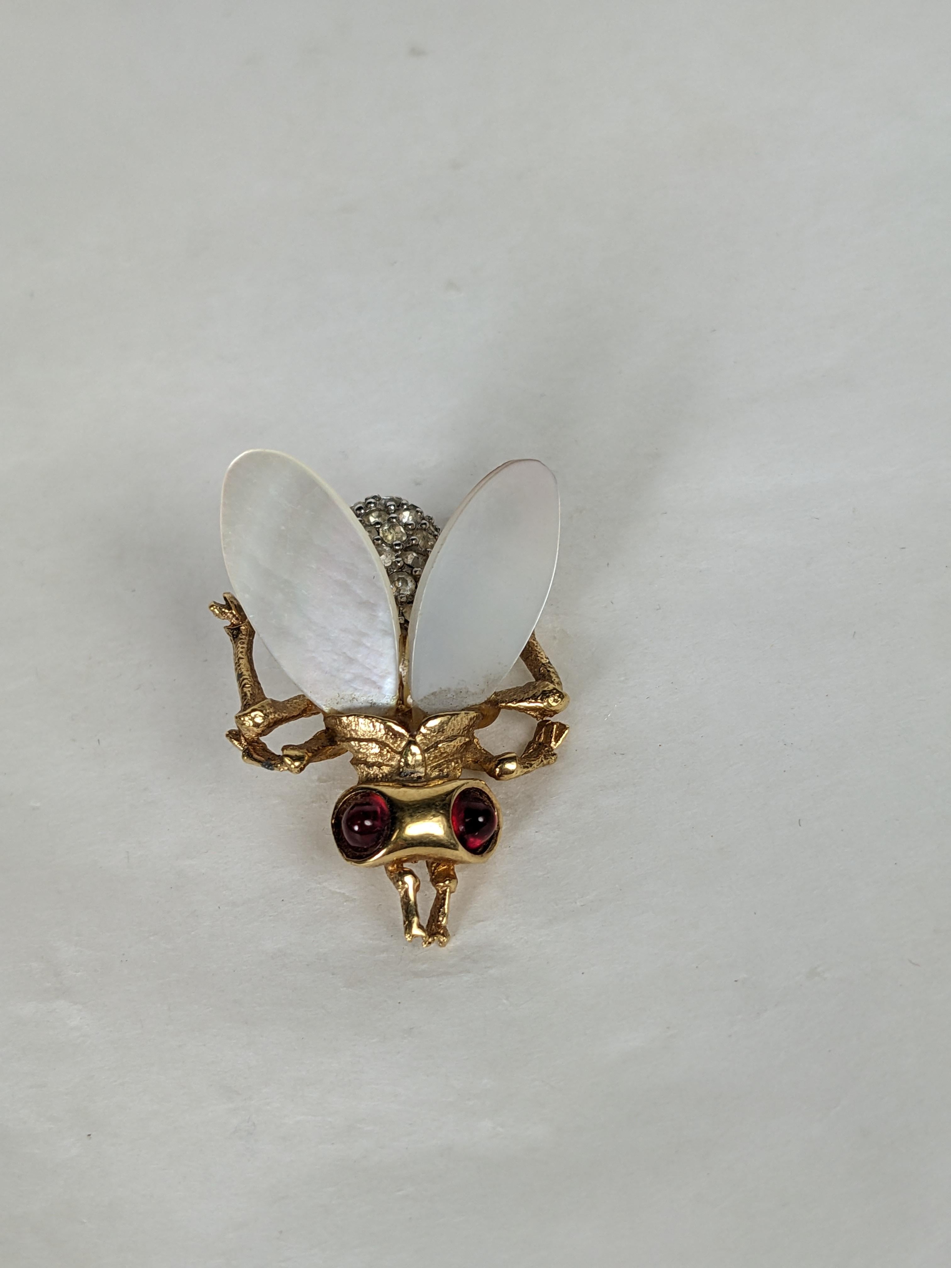 Marcel Boucher Mother of Pearl Pave Bee In Excellent Condition For Sale In New York, NY