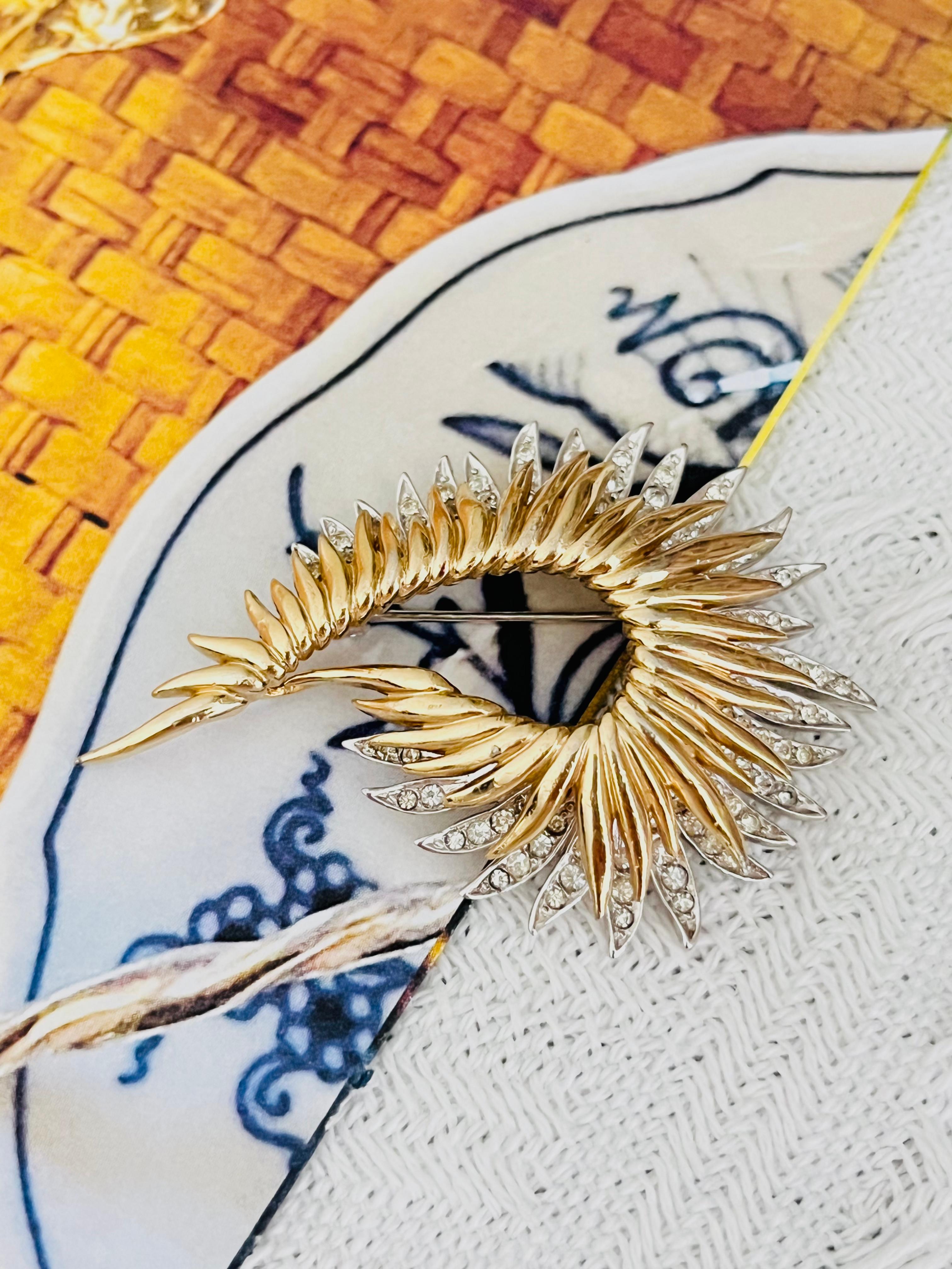 Marcel Boucher Vintage Double Layer Crystal Sunburst Feather Gold Silver Brooch Bon état - En vente à Wokingham, England