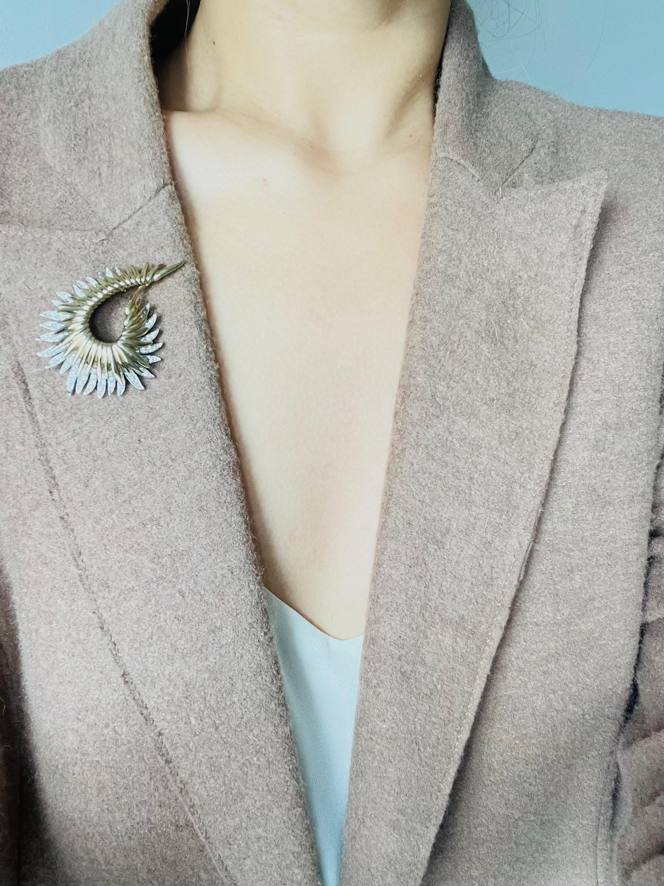 Marcel Boucher Vintage Double Layer Crystal Sunburst Feather Gold Silver Brooch en vente 1