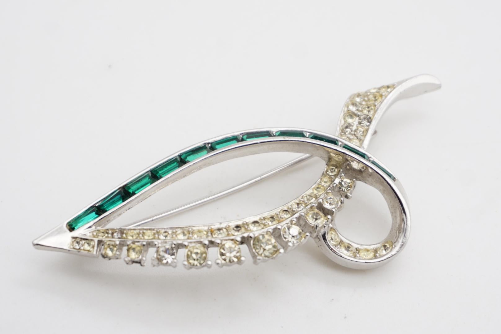 Marcel Boucher Vintage Large Emerald Clear Crystals Leaf Knot Bow Silver Brooch (Broche argent) en vente 6